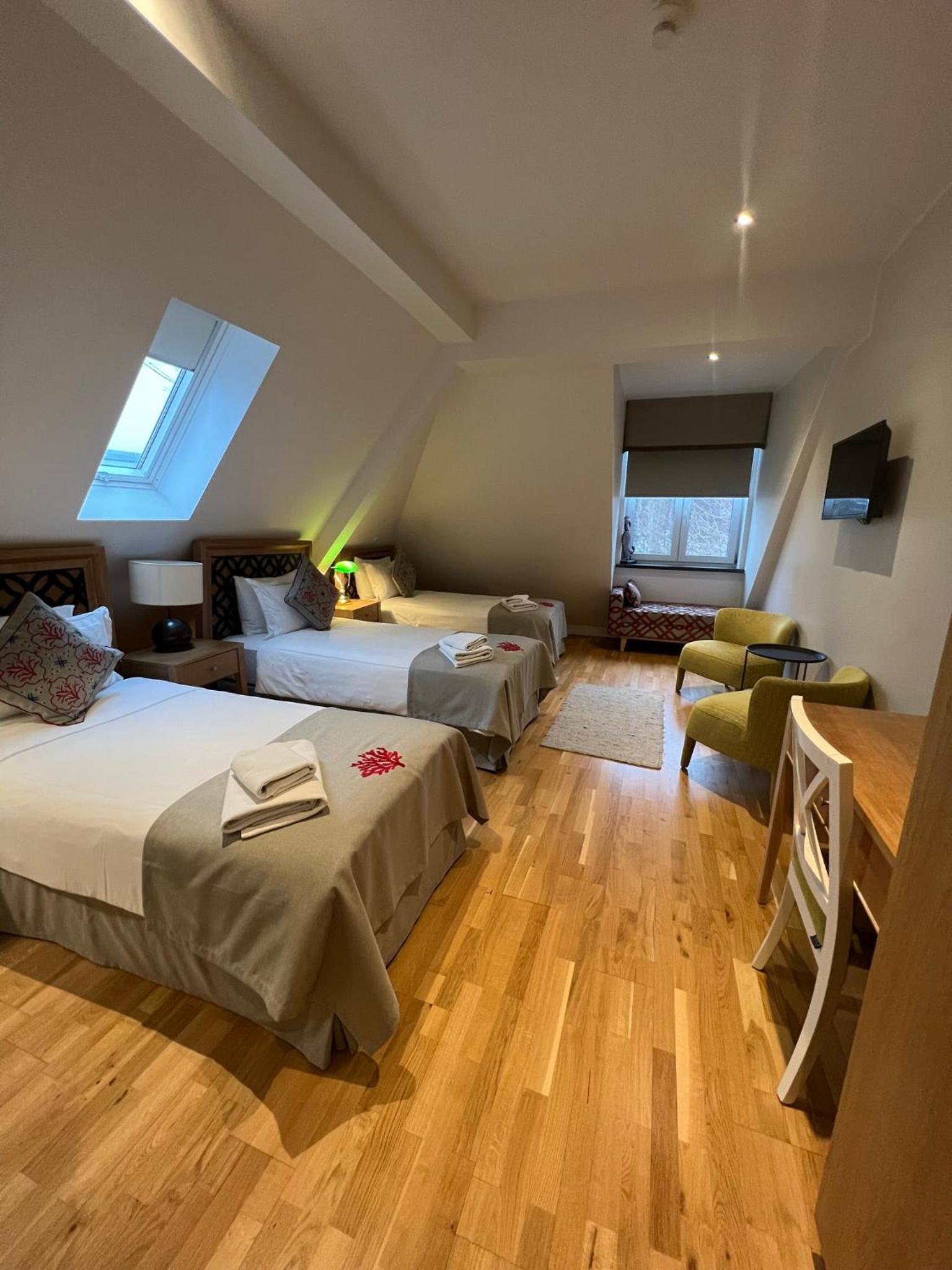 Comfort Triple Room with Shower