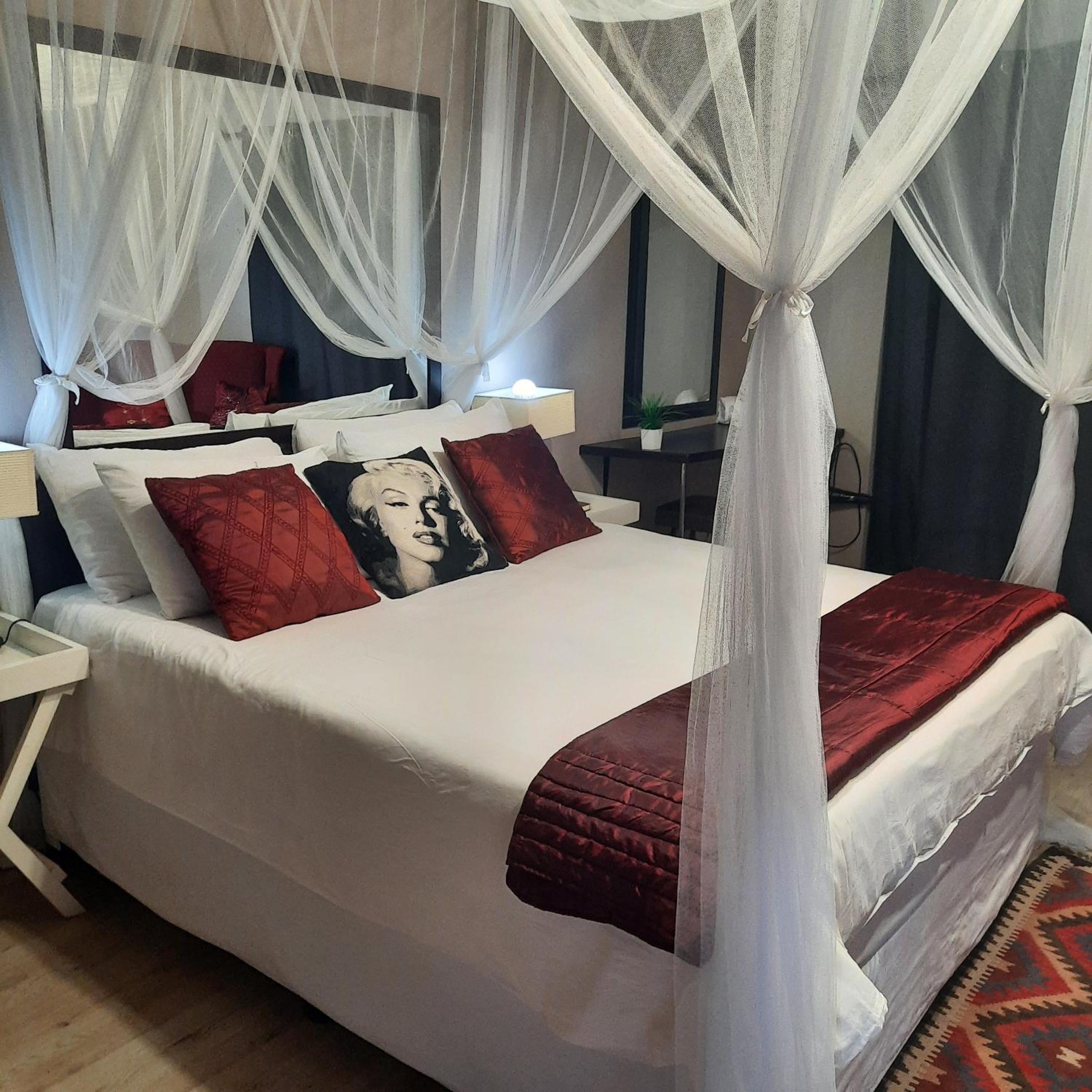 Double Room with Mountain View - Photo 1