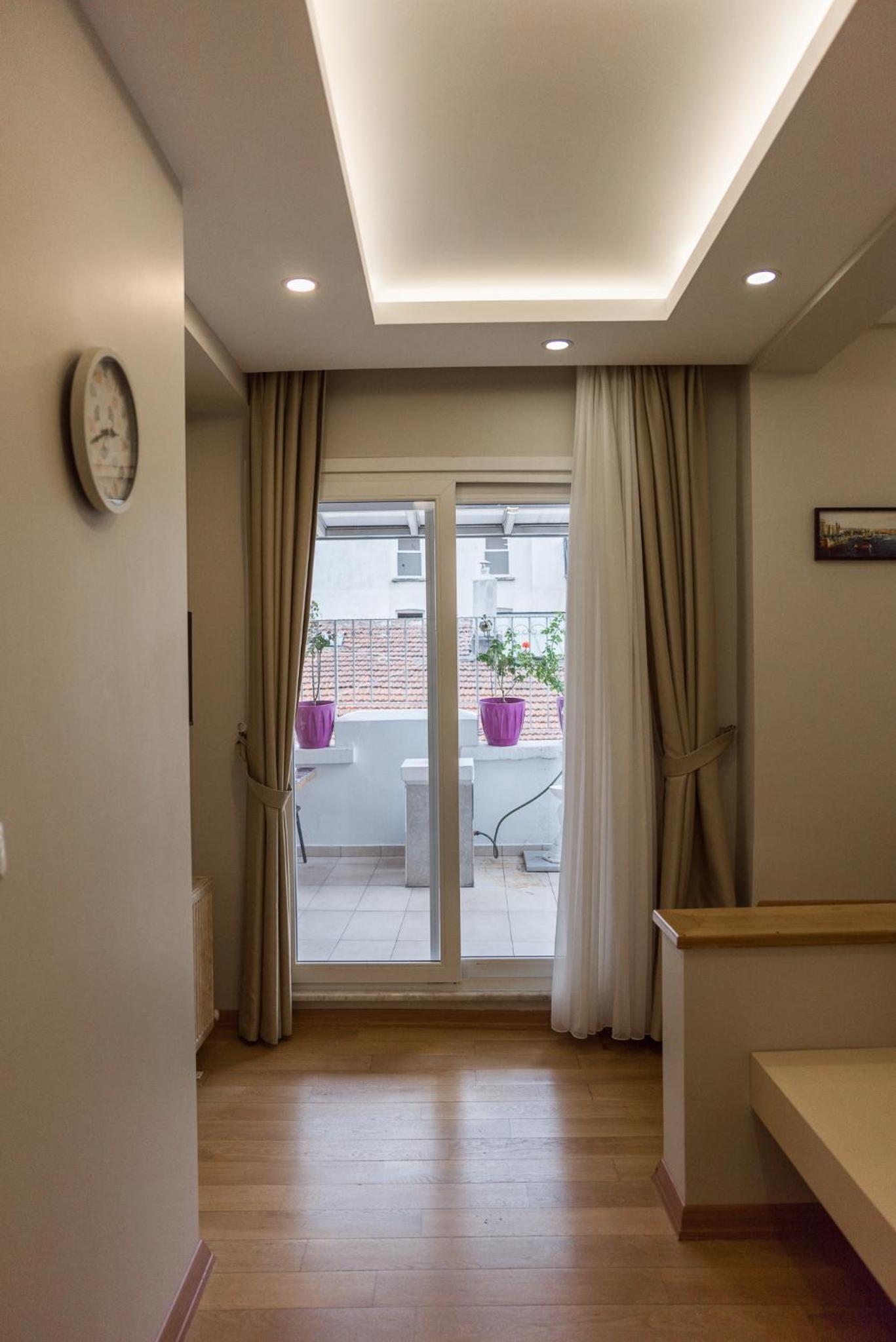 Deluxe Double Room with Balcony photo 2