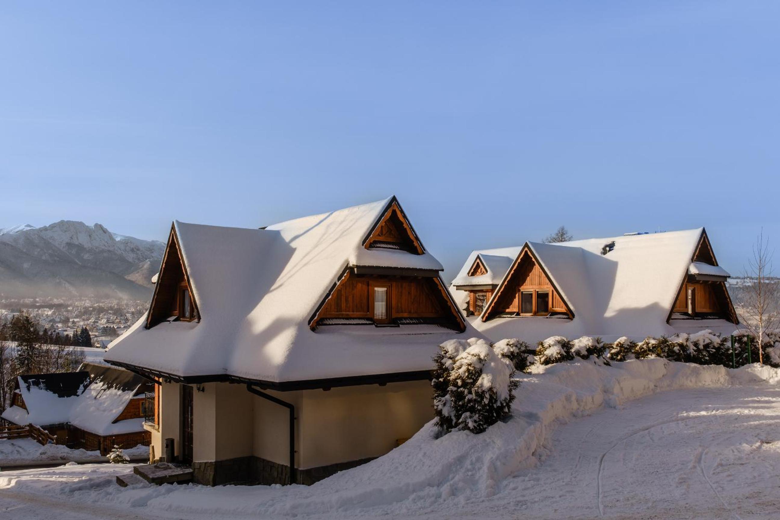 Three-Bedroom Chalet - Photo 25