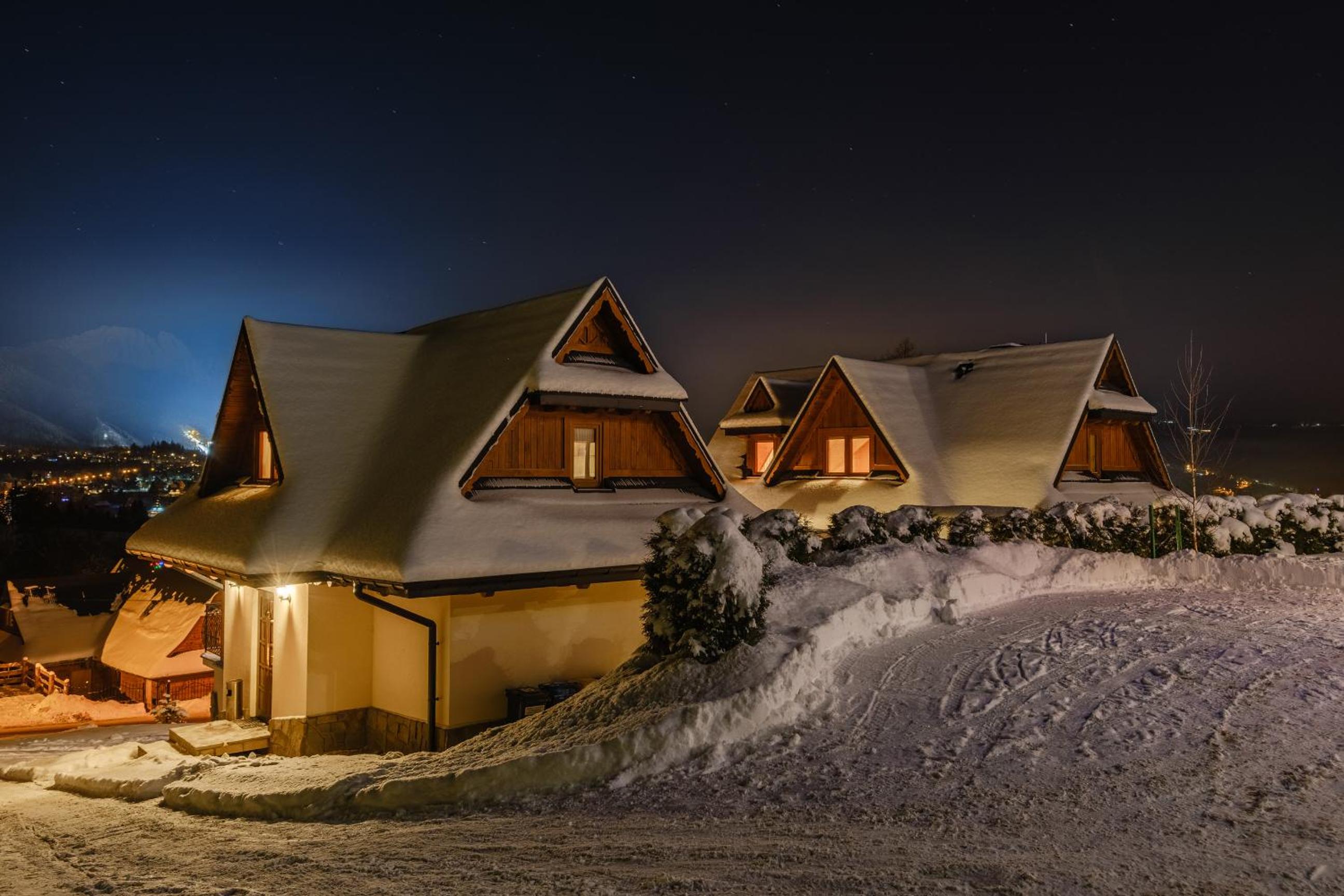 Three-Bedroom Chalet - Photo 5