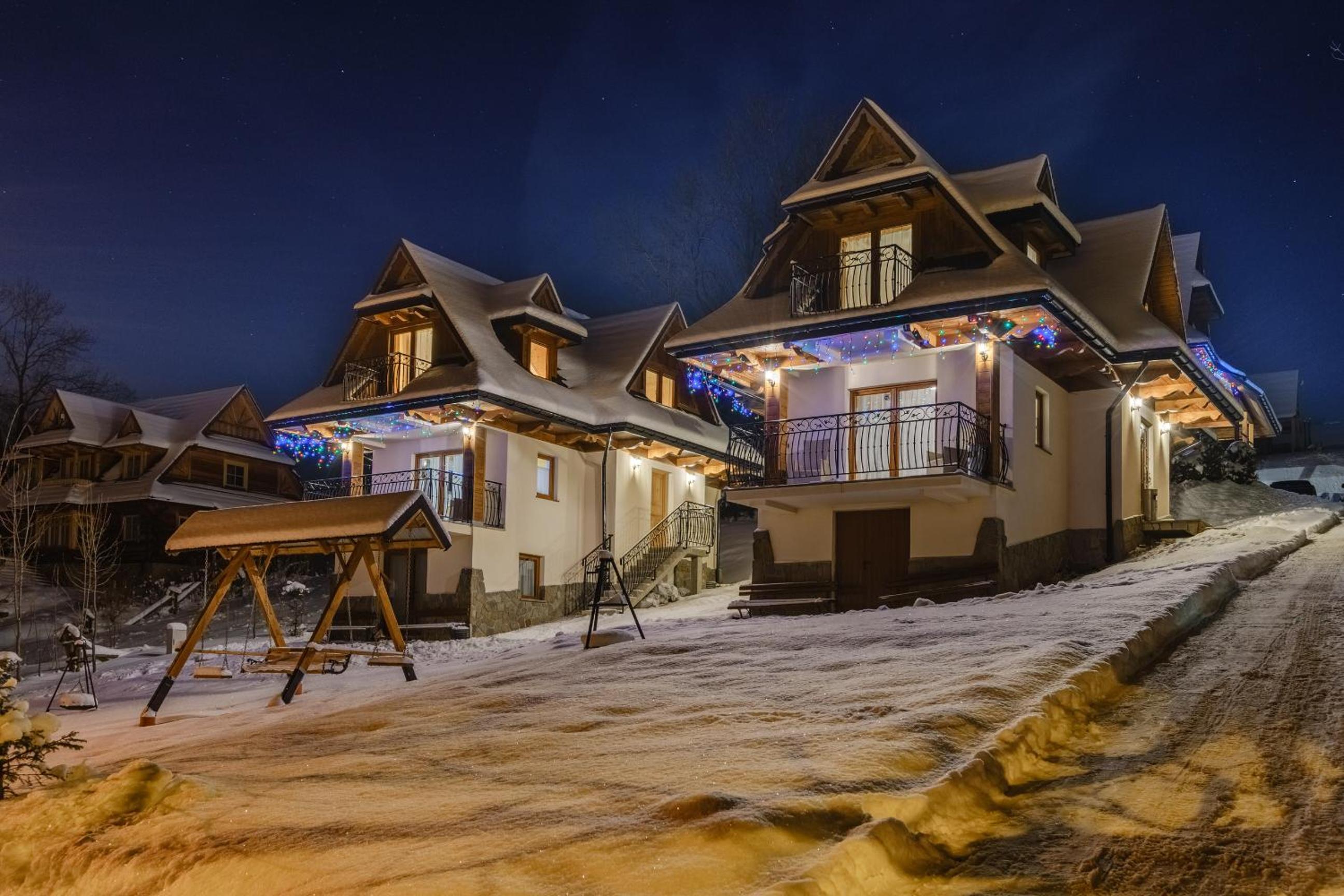 Three-Bedroom Chalet - Photo 3