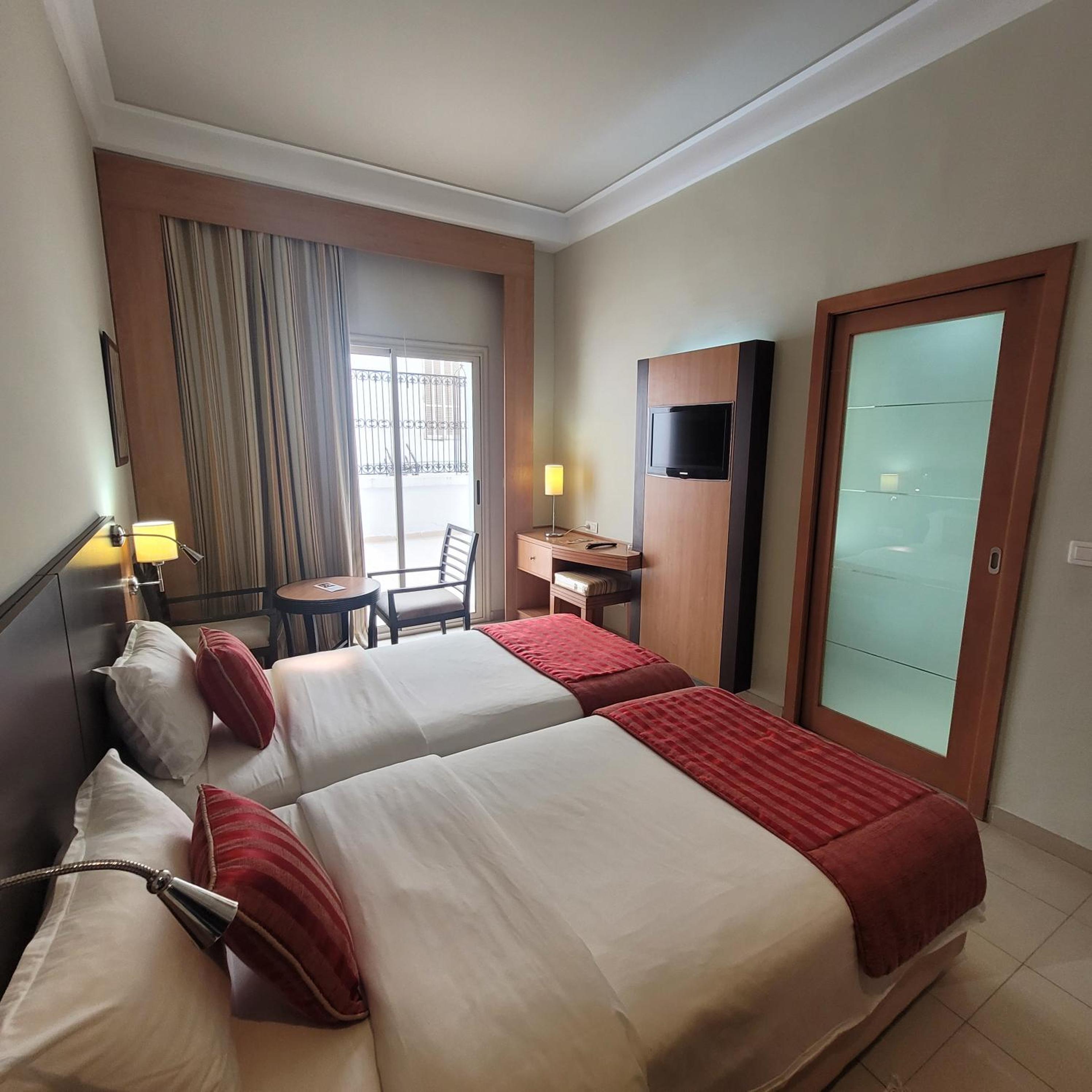 Standard Twin Room photo 3