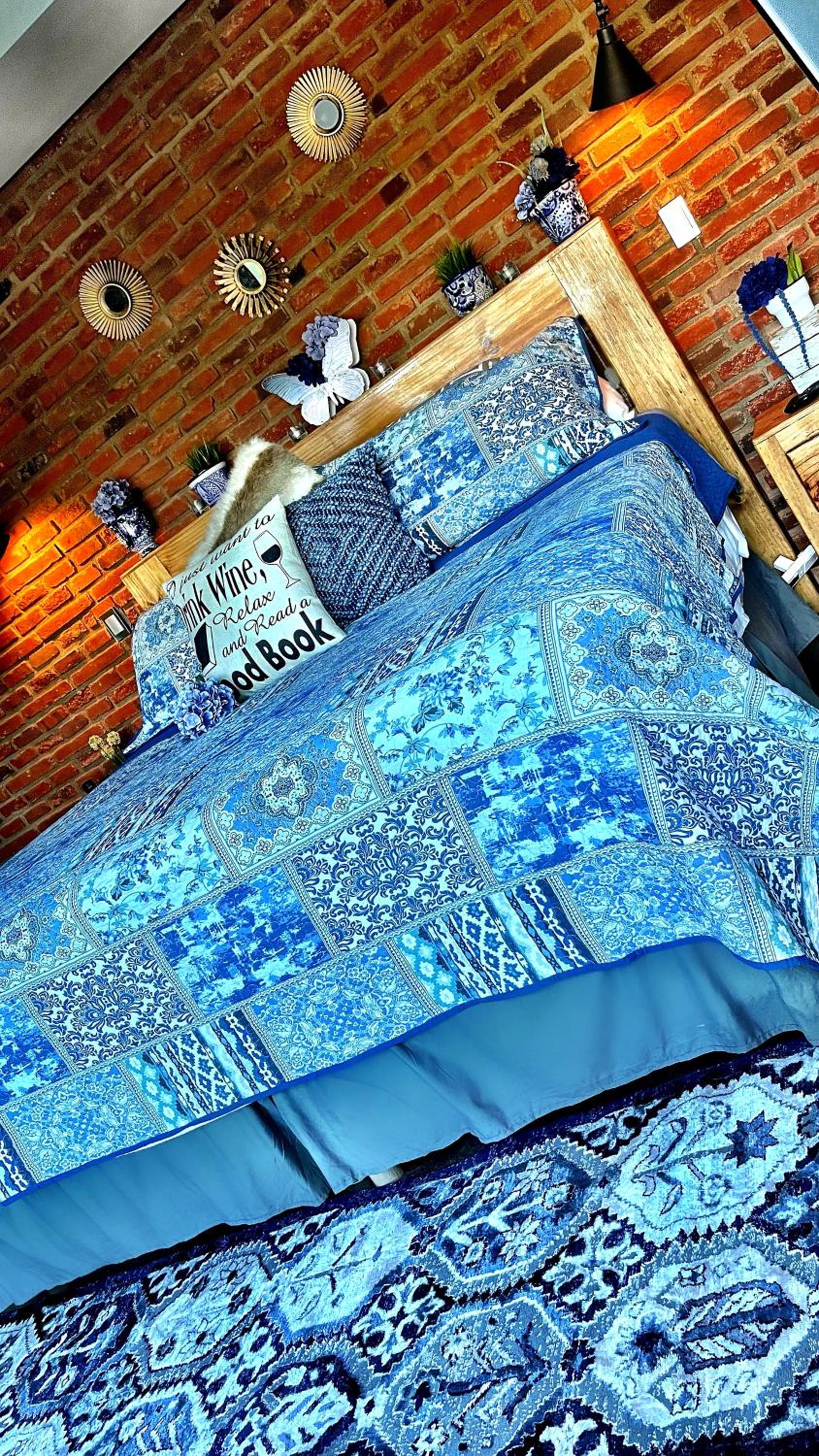 Two-Bedroom House - Photo 1