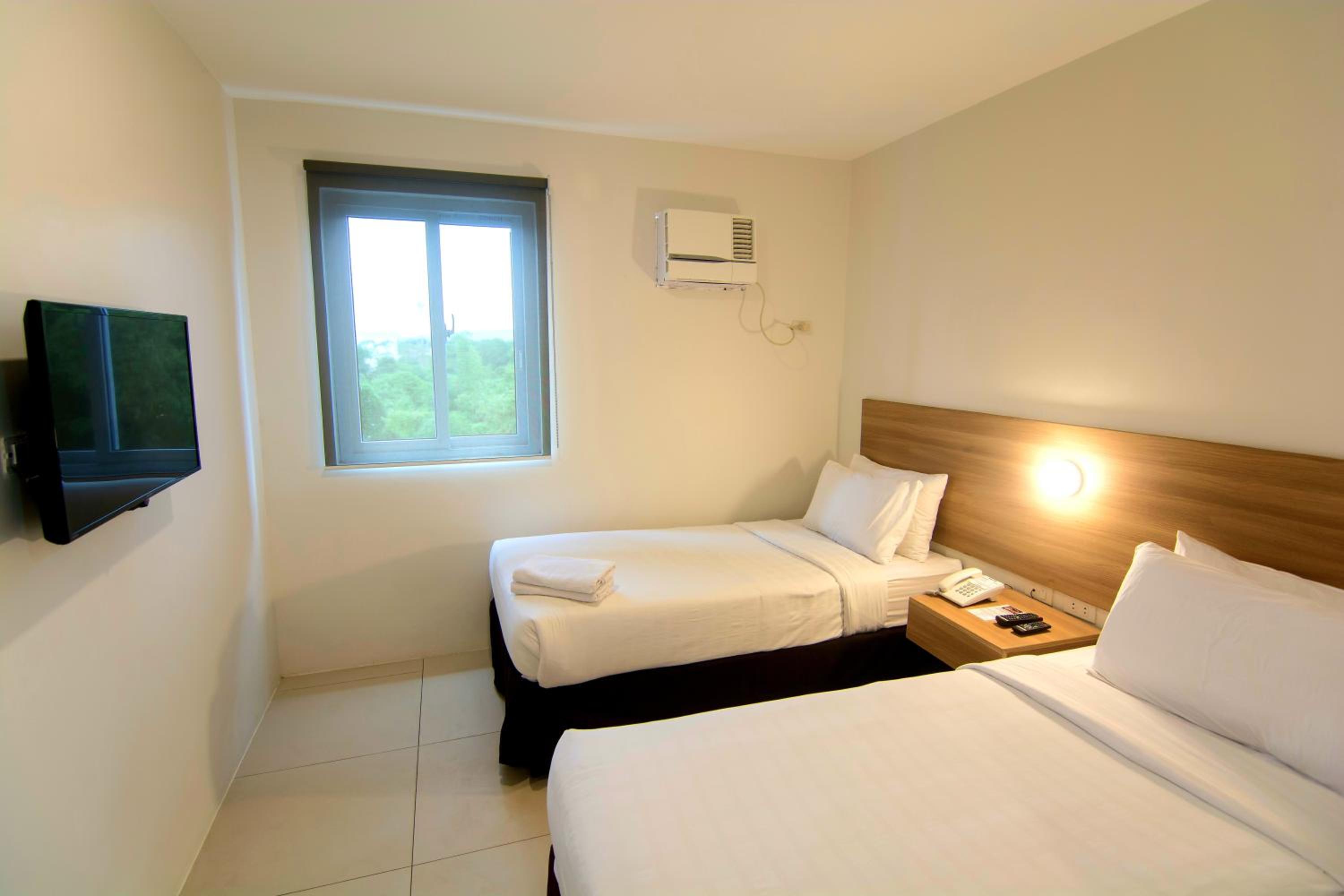 Standard Double or Twin Room - Photo 5