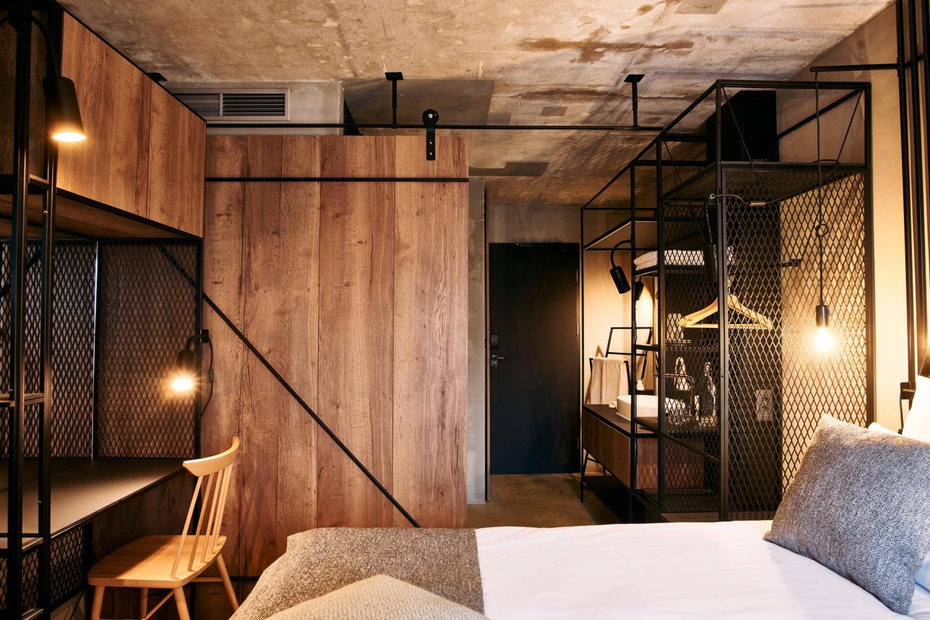 Double or Twin Room with Balcony - Photo 6