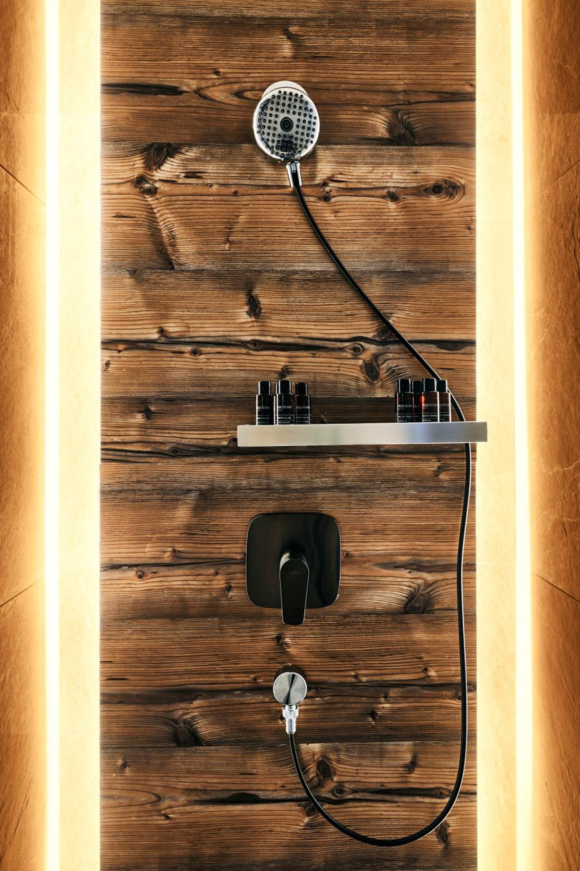 Double or Twin Room with Balcony - Photo 5