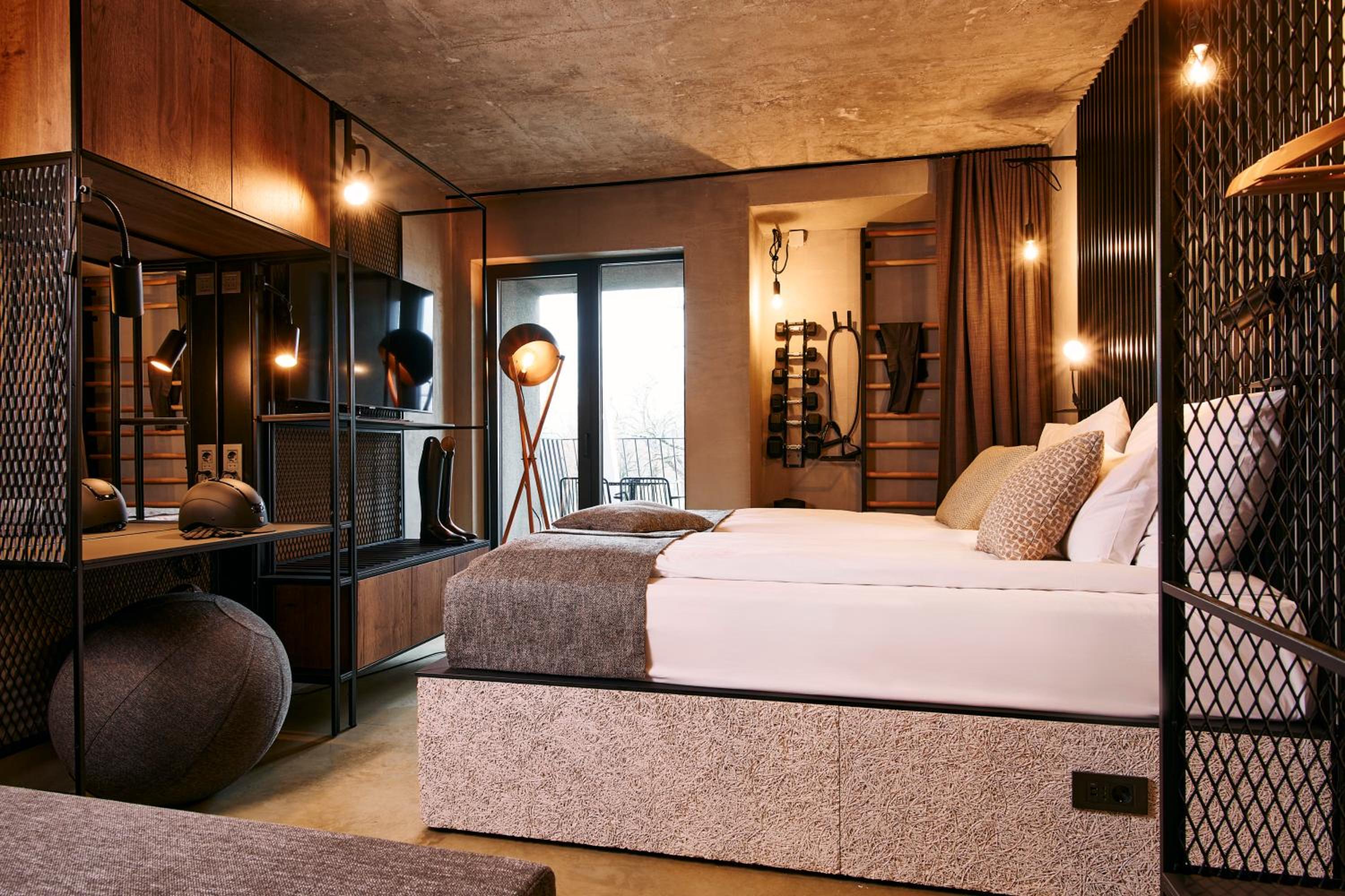 Sport Double or Twin Room with Balcony - Photo 5