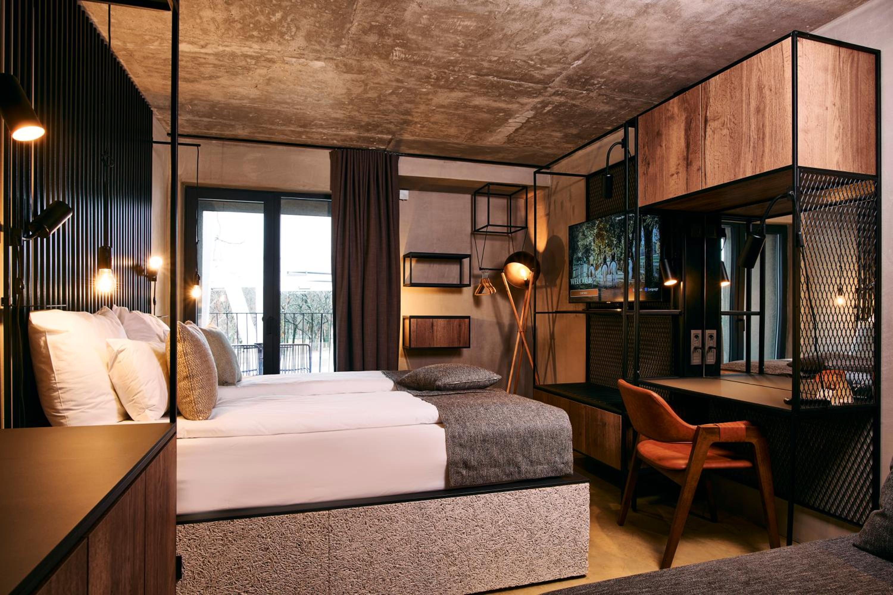 Comfort Double or Twin Room with Balcony - Photo 1