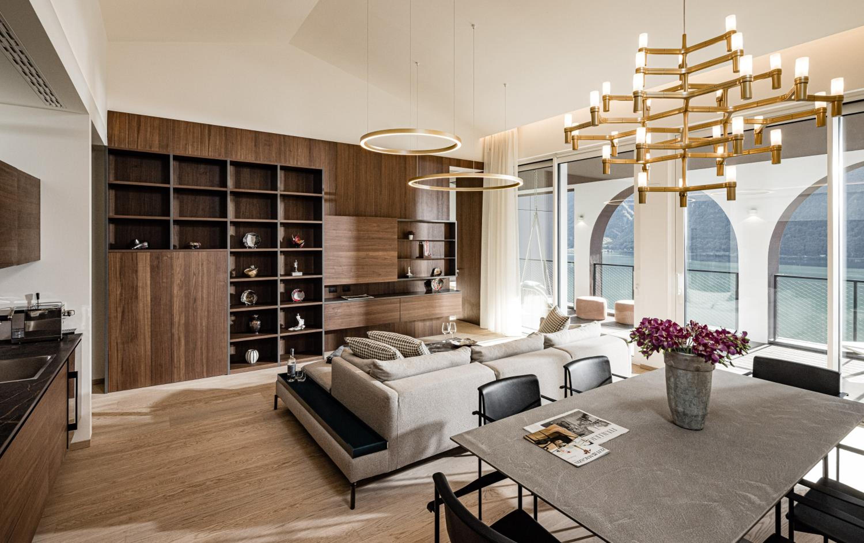 Two-Bedroom Suite with Lake View - Photo 2