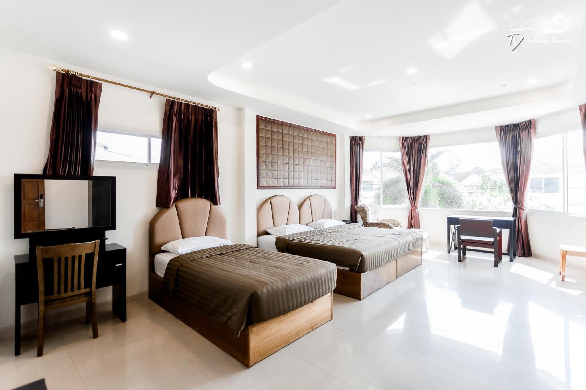 Thirteen-Bedroom Villa with Private Pooll 237 - Photo 13