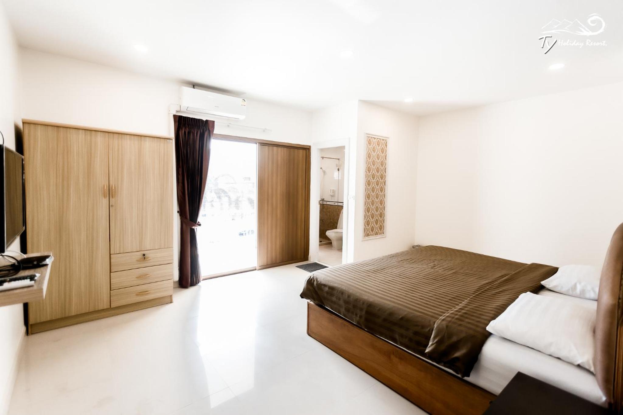 Thirteen-Bedroom Villa with Private Pooll 237 - Photo 25