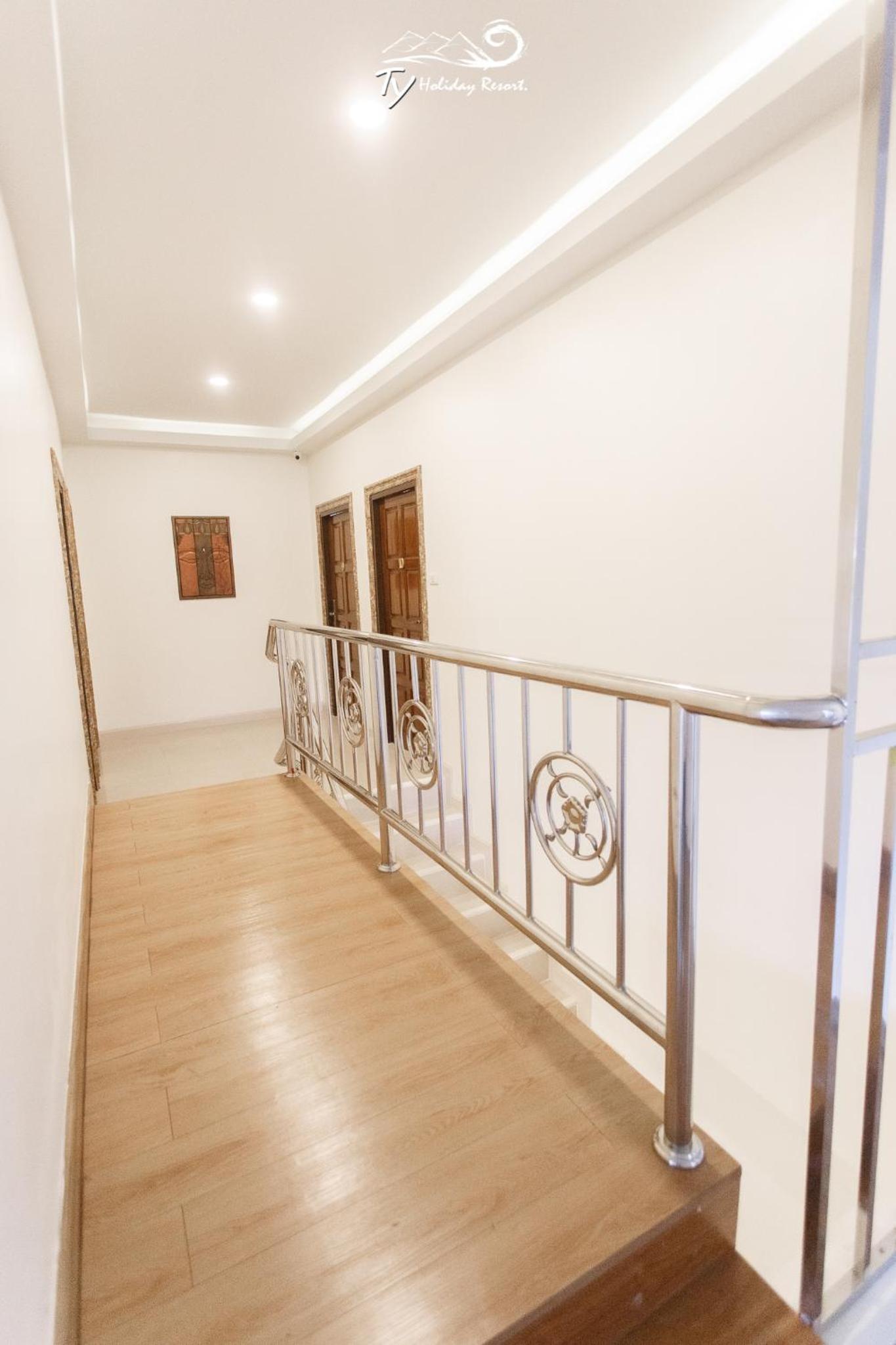 Thirteen-Bedroom Villa with Private Pooll 237 - Photo 16