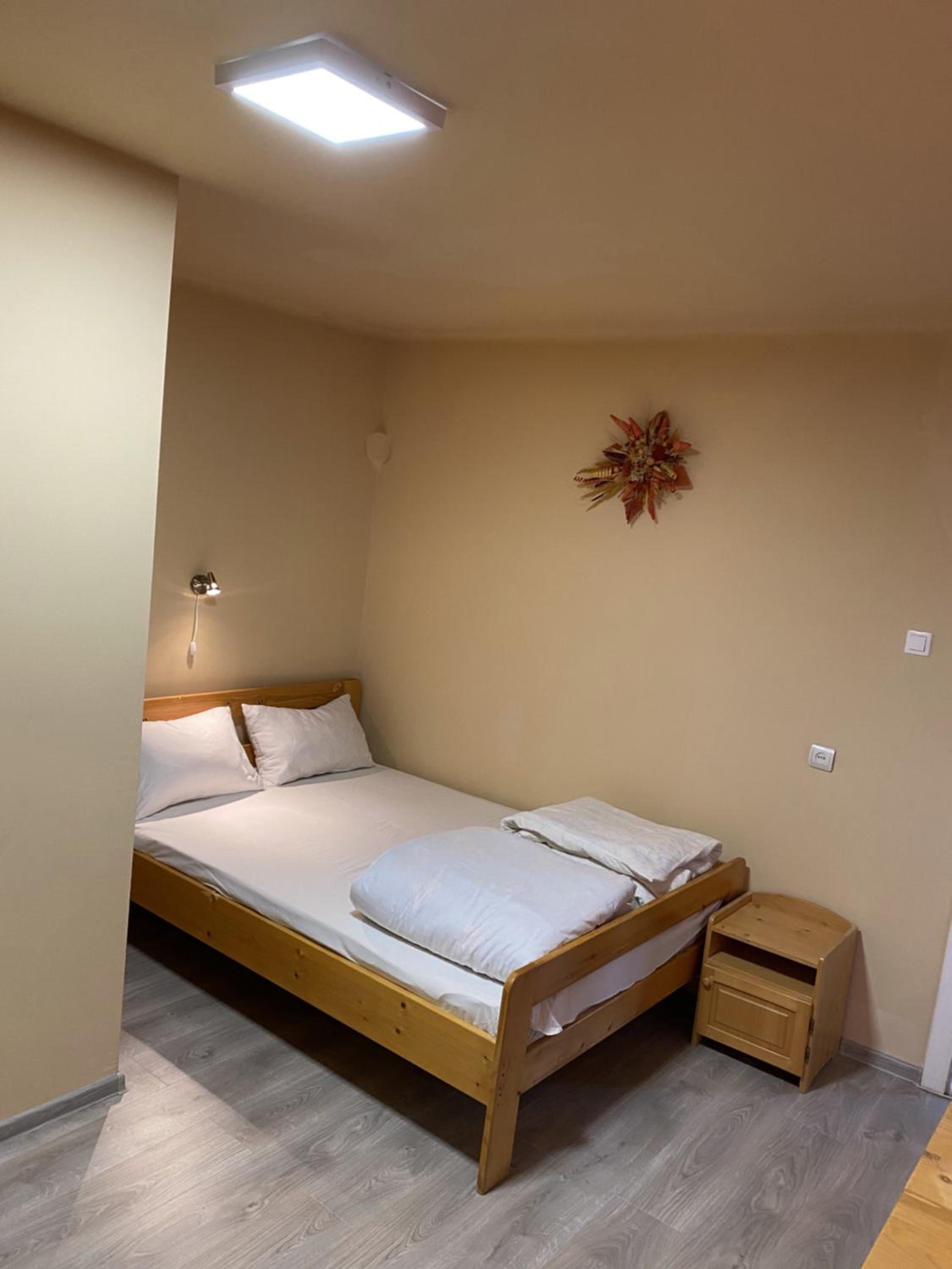 Basic Triple Room photo 3