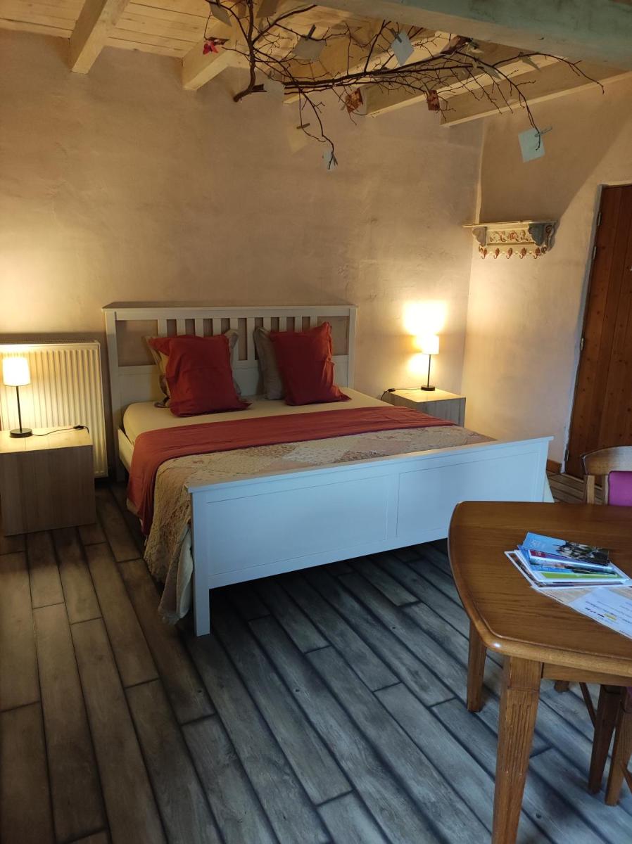 Large Double Room photo 1