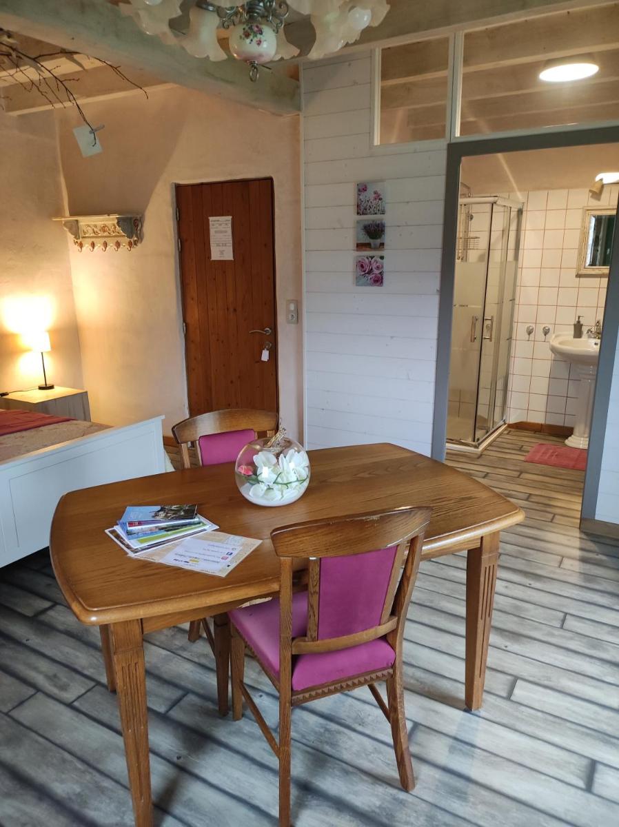 Large Double Room photo 2