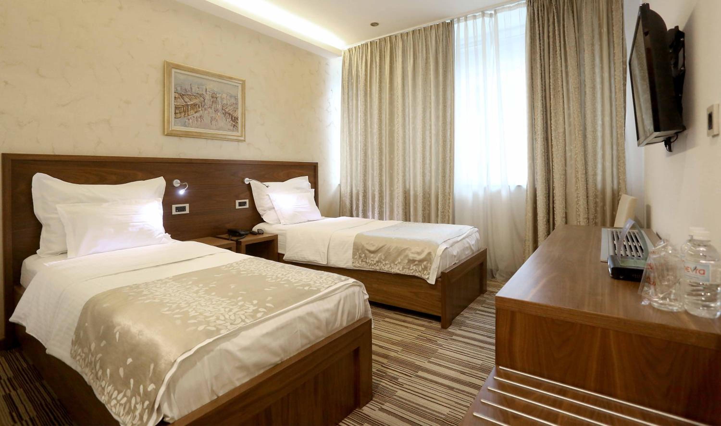 Superior Twin Room - Photo 8