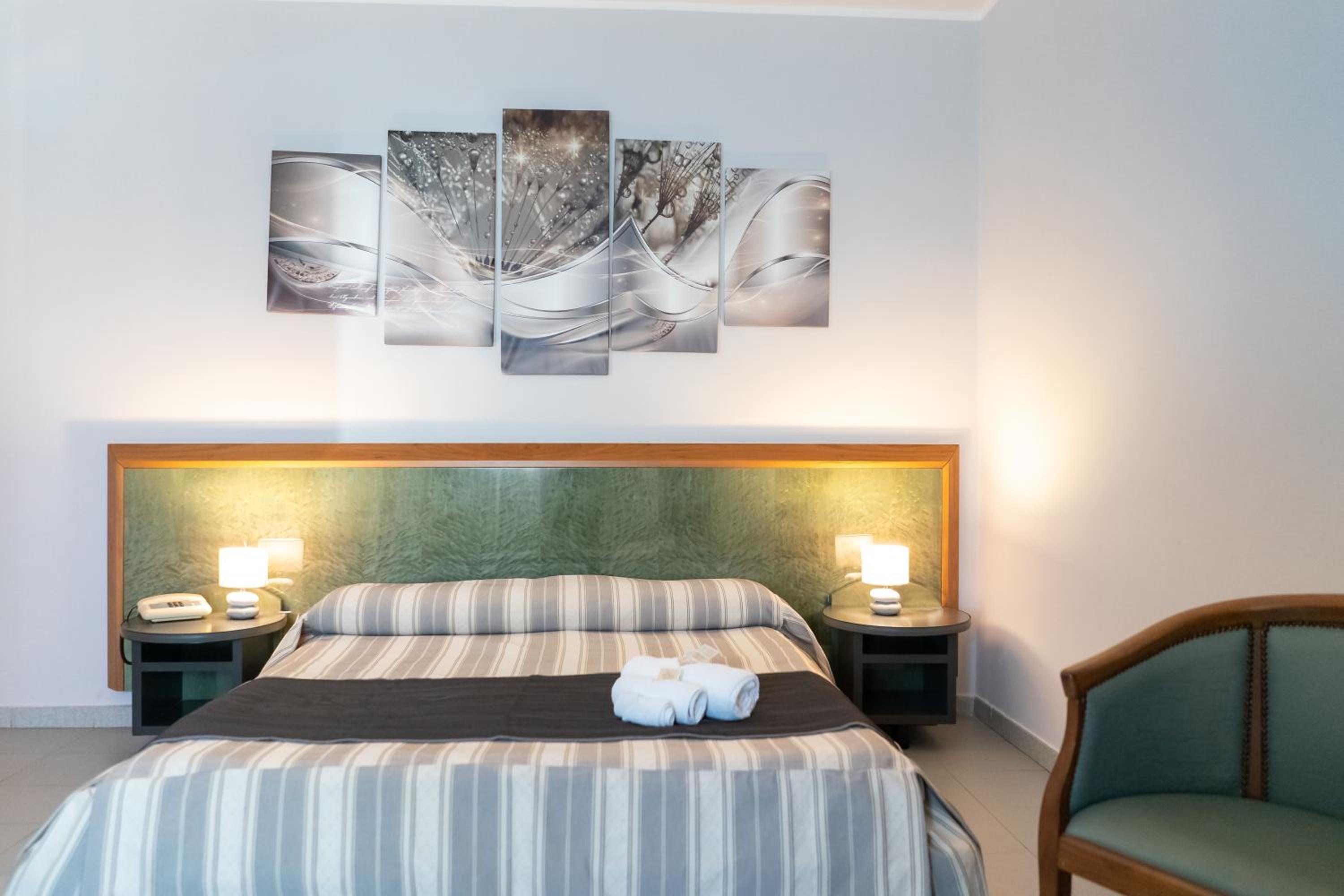 Double or Twin Room - Photo 1