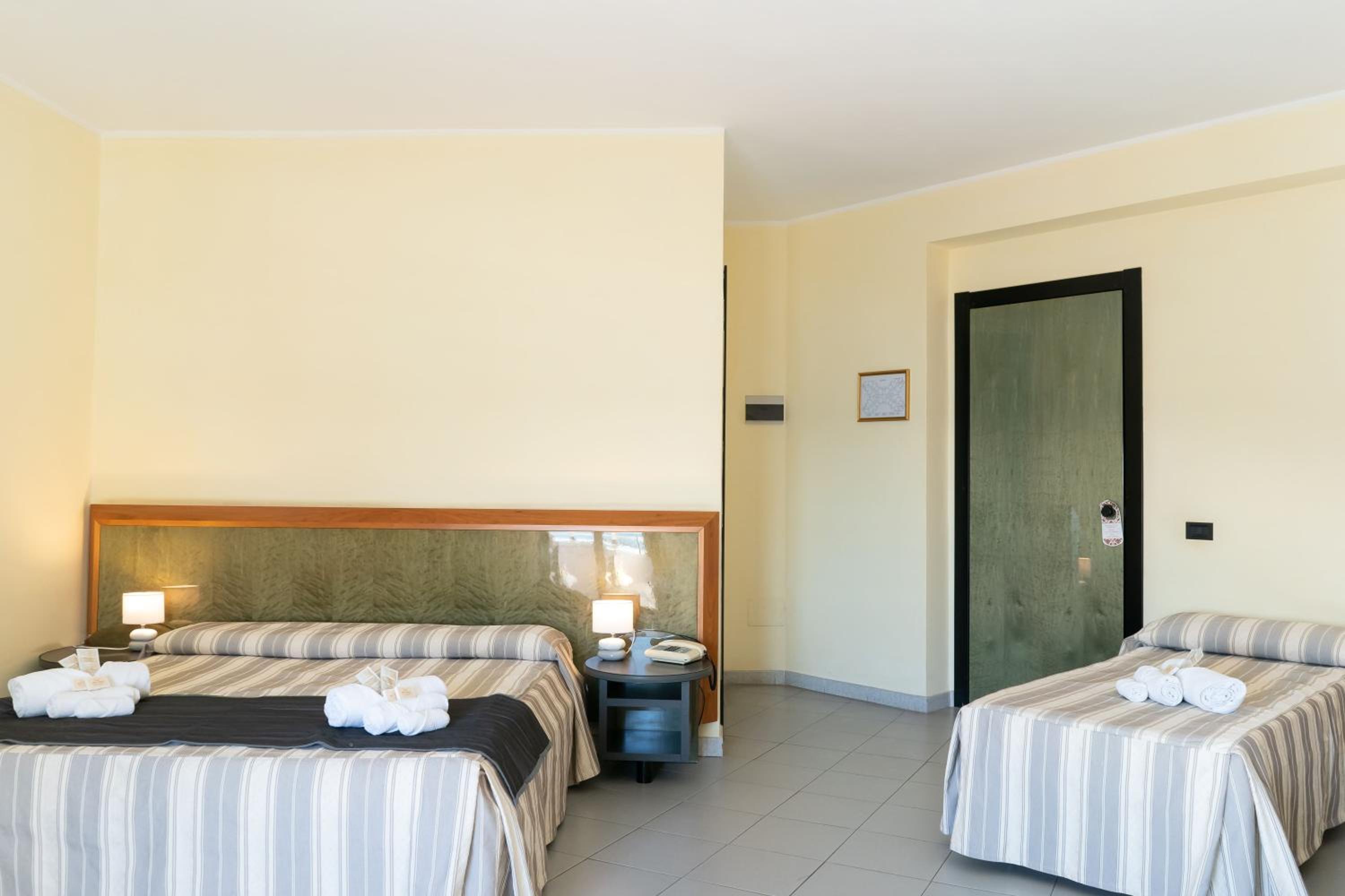 Triple Room - Photo 1