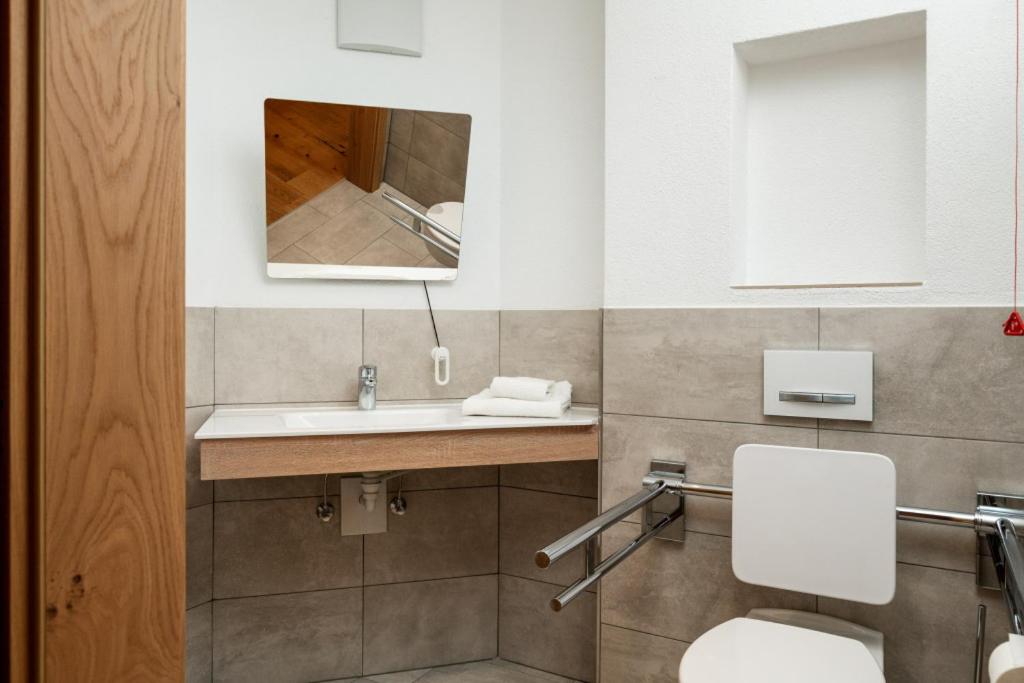 Double Room - Disability Access - Photo 2