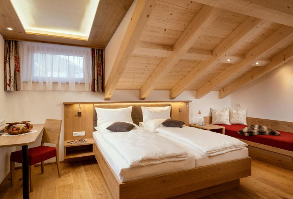 Double Room - Disability Access - Photo 1