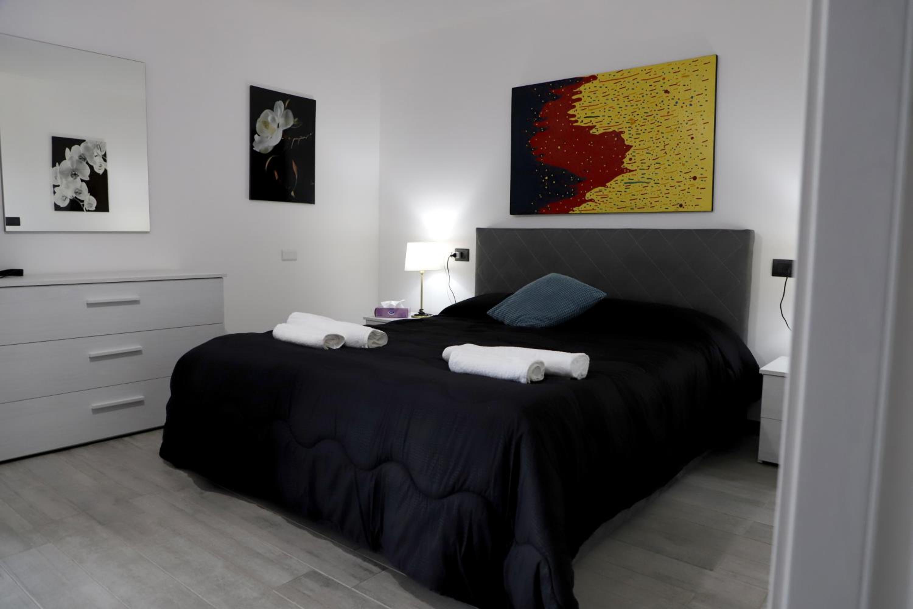 Large Double Room photo 1
