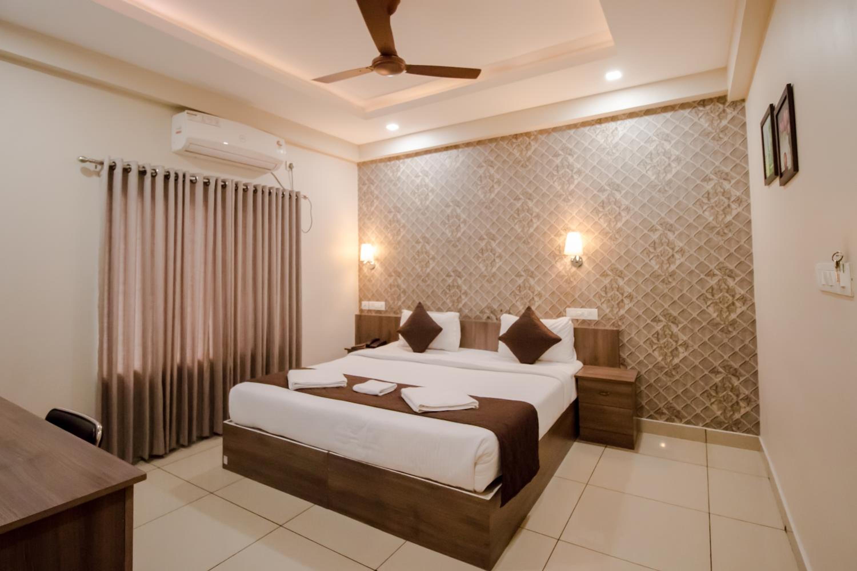Deluxe Double or Twin Room