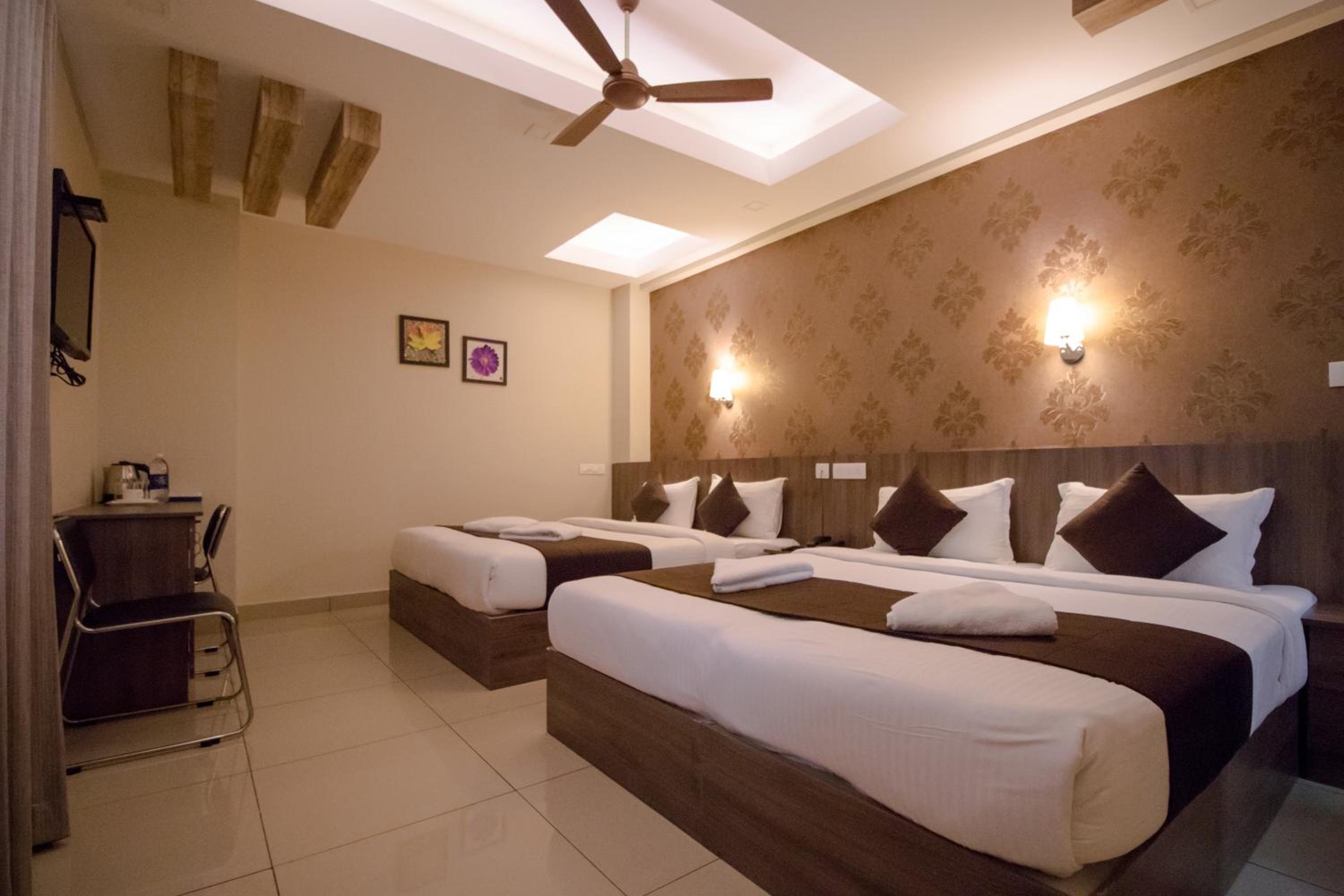 Deluxe Family Room