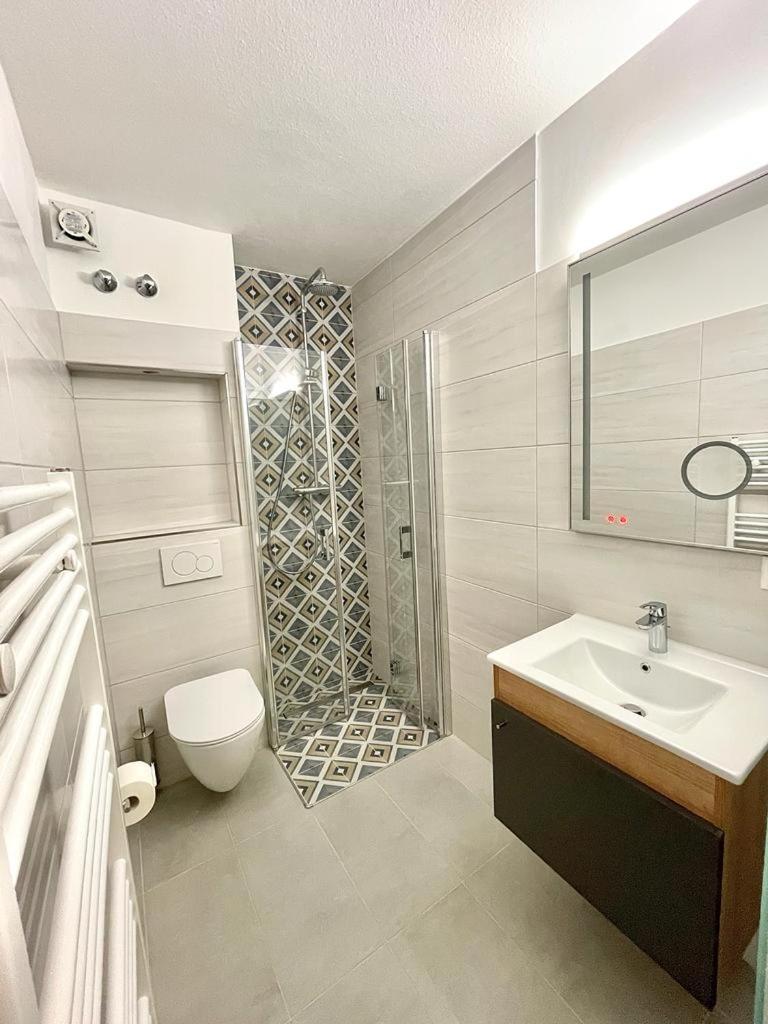 Deluxe Room - Photo 2