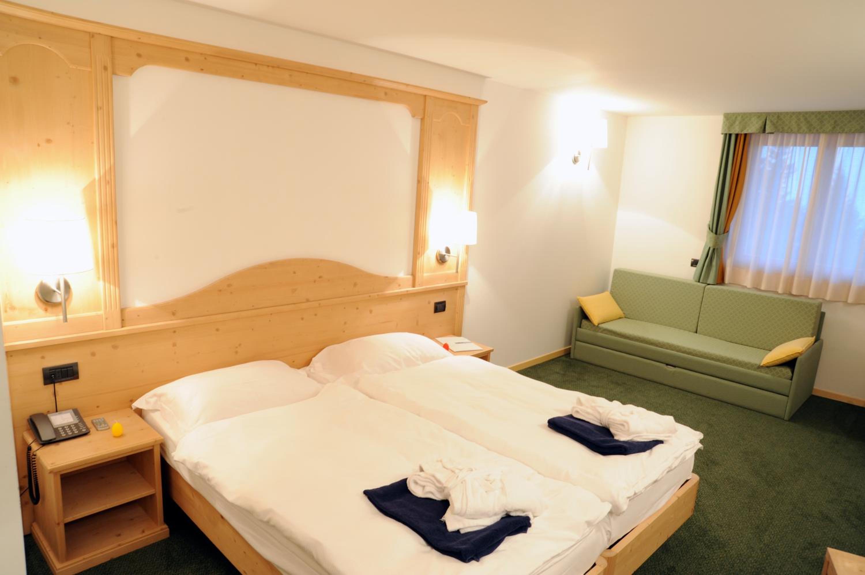 Quadruple Room with Spa Access - Photo 2