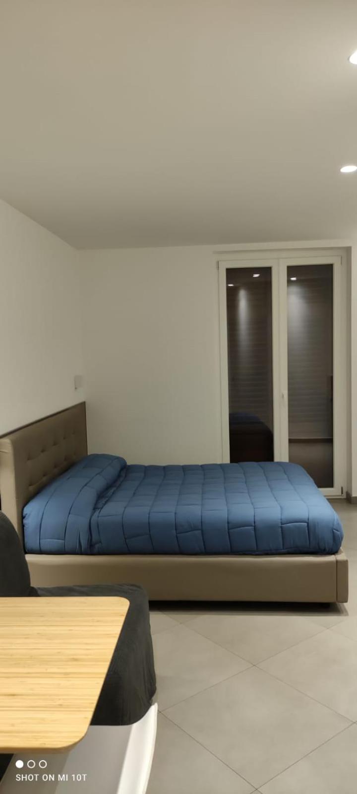 Triple Room with Balcony - Photo 21