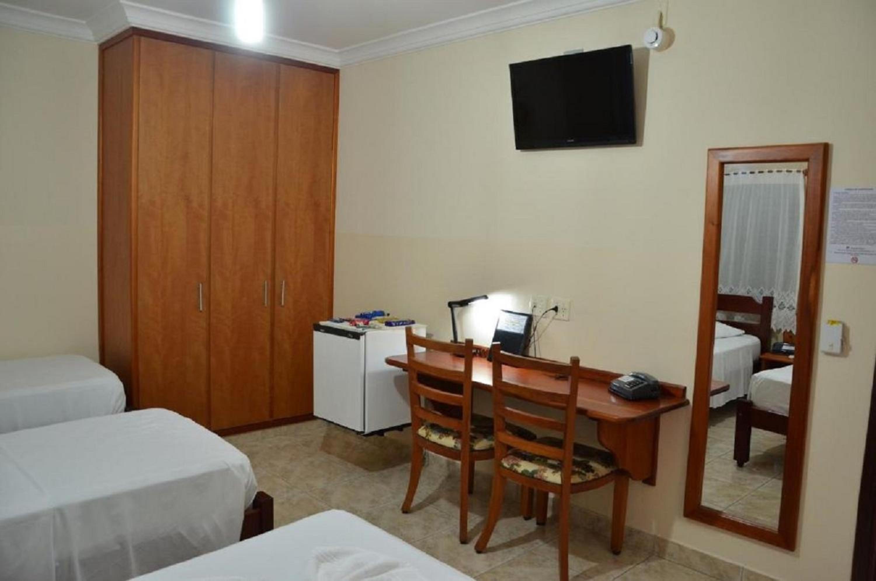 Deluxe Quadruple Room - Photo 3