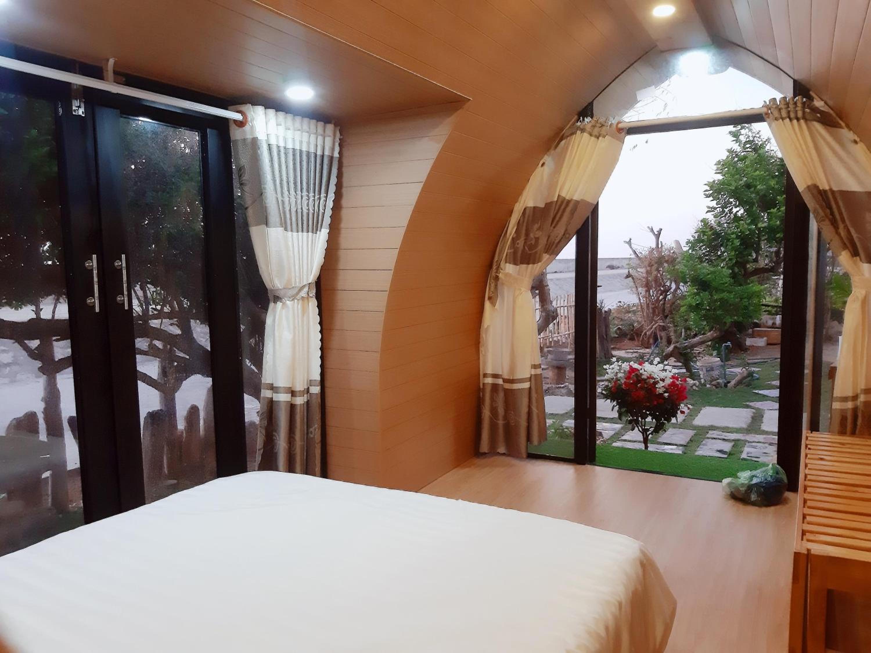 Deluxe Bungalow With Garden View photo 2