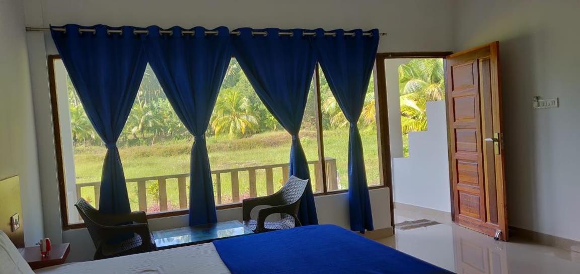 King Room with Garden View - Photo 15