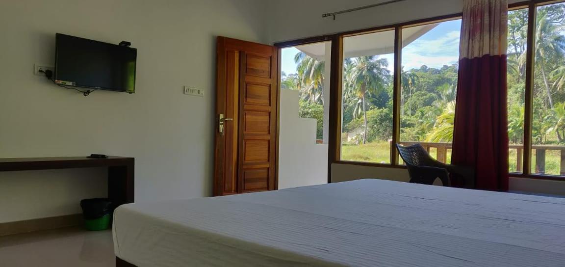 King Room with Garden View - Photo 16