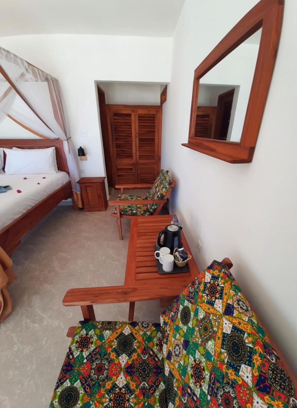 Deluxe Double Room with Balcony and Sea View - Photo 6