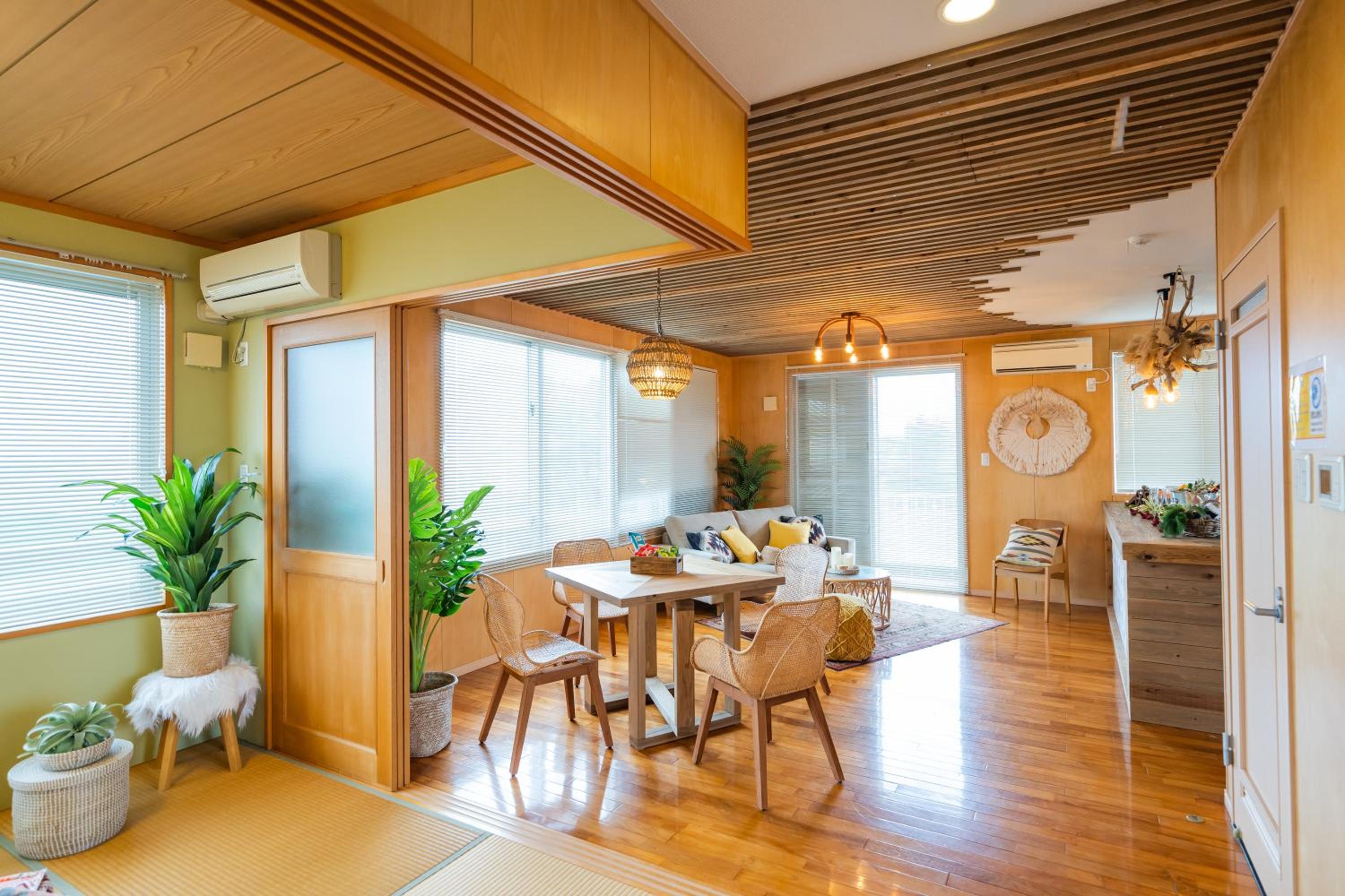 Four-Bedroom House - Photo 36