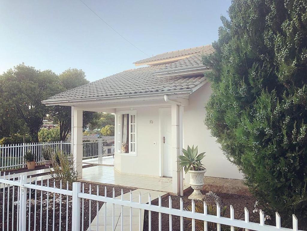 Three-Bedroom House photo 2