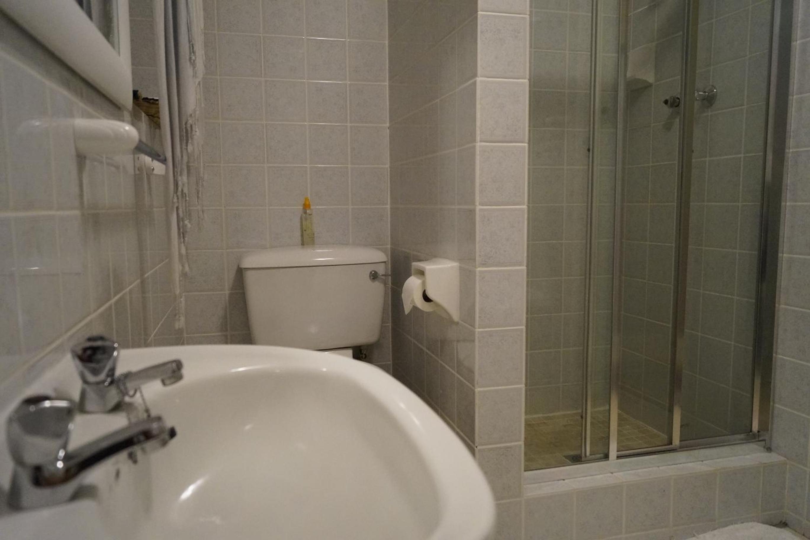 Two-Bedroom Apartment - Photo 6