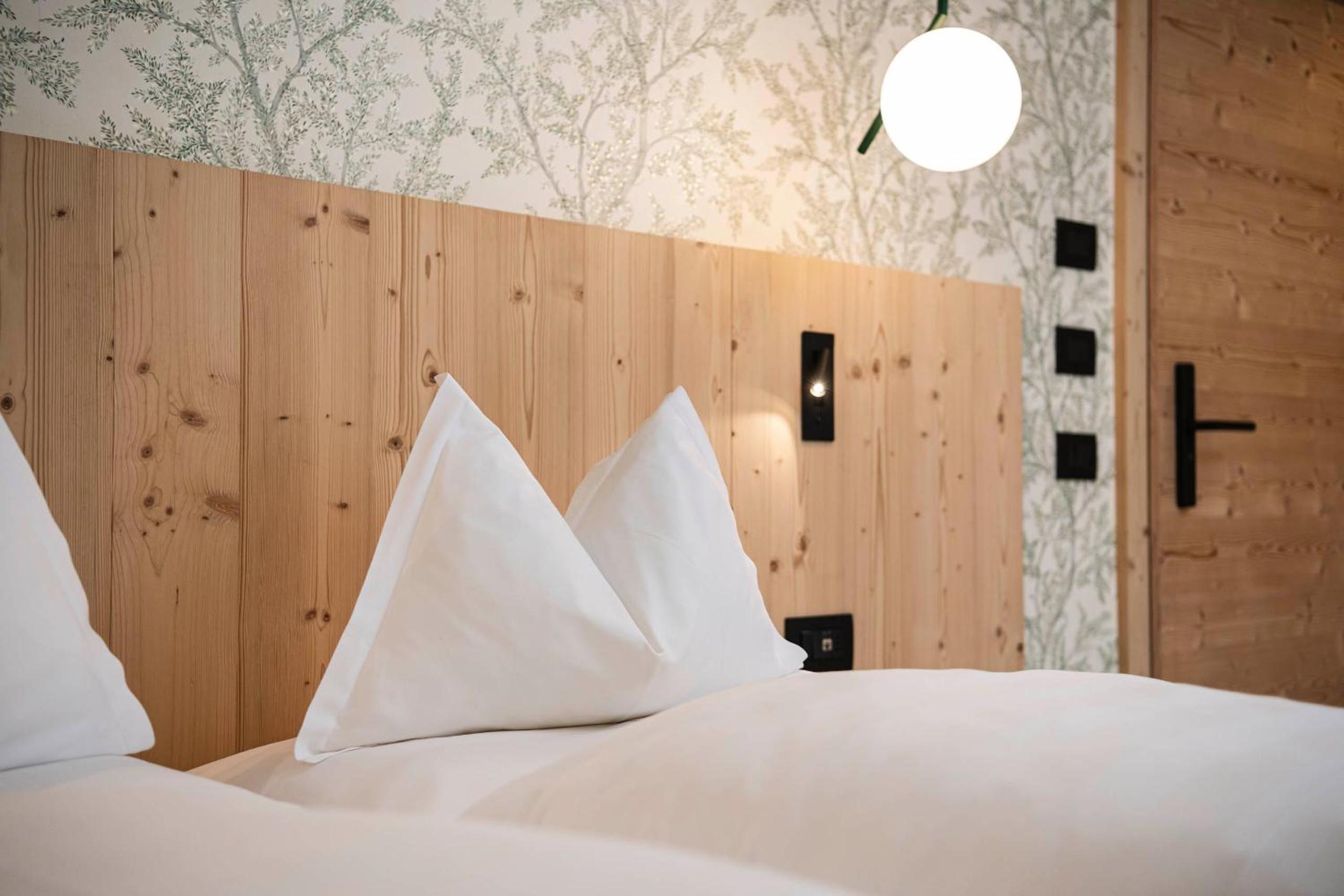 Deluxe Double or Twin Room photo 1