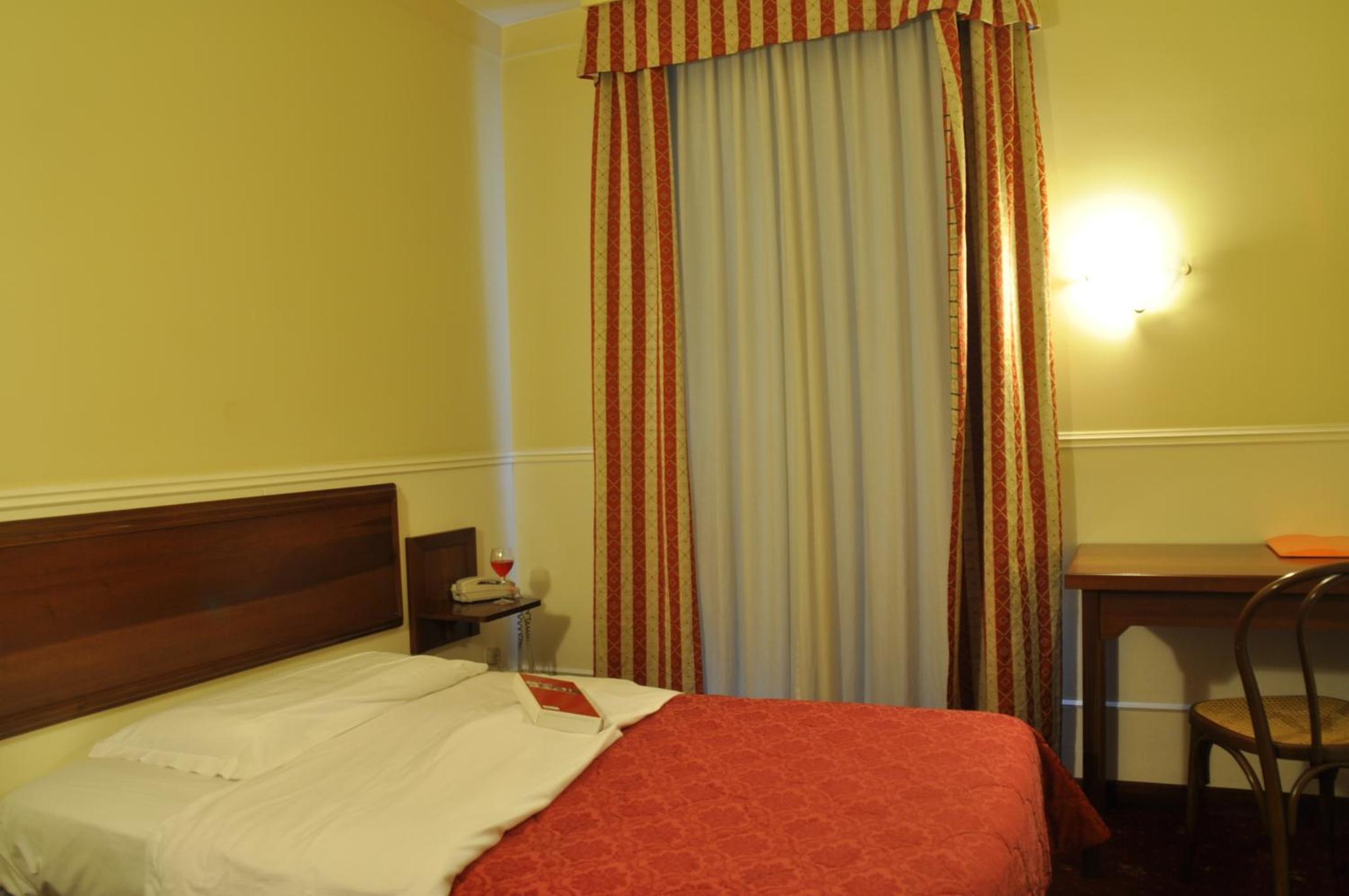 Budget Single Room photo 2