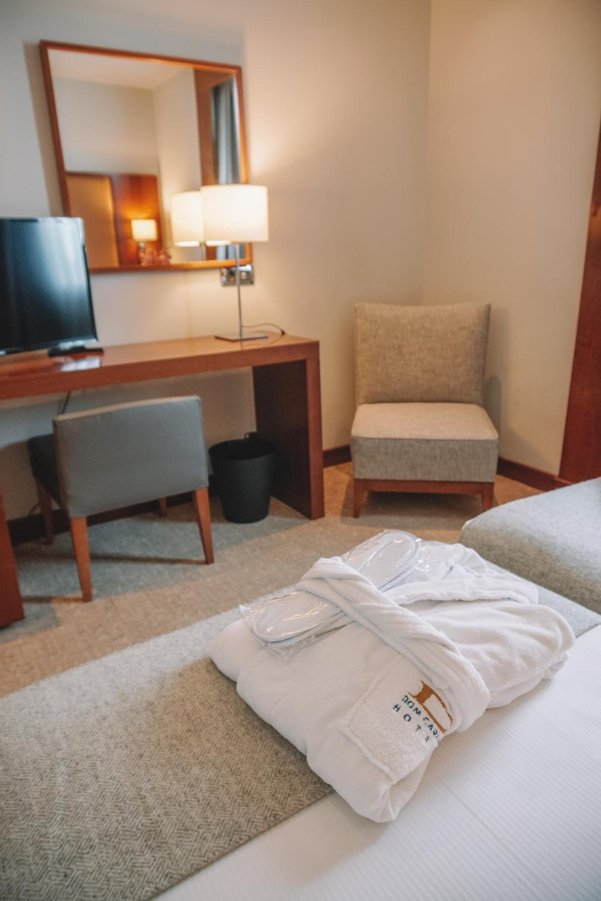 Double or Twin Room - Photo 3