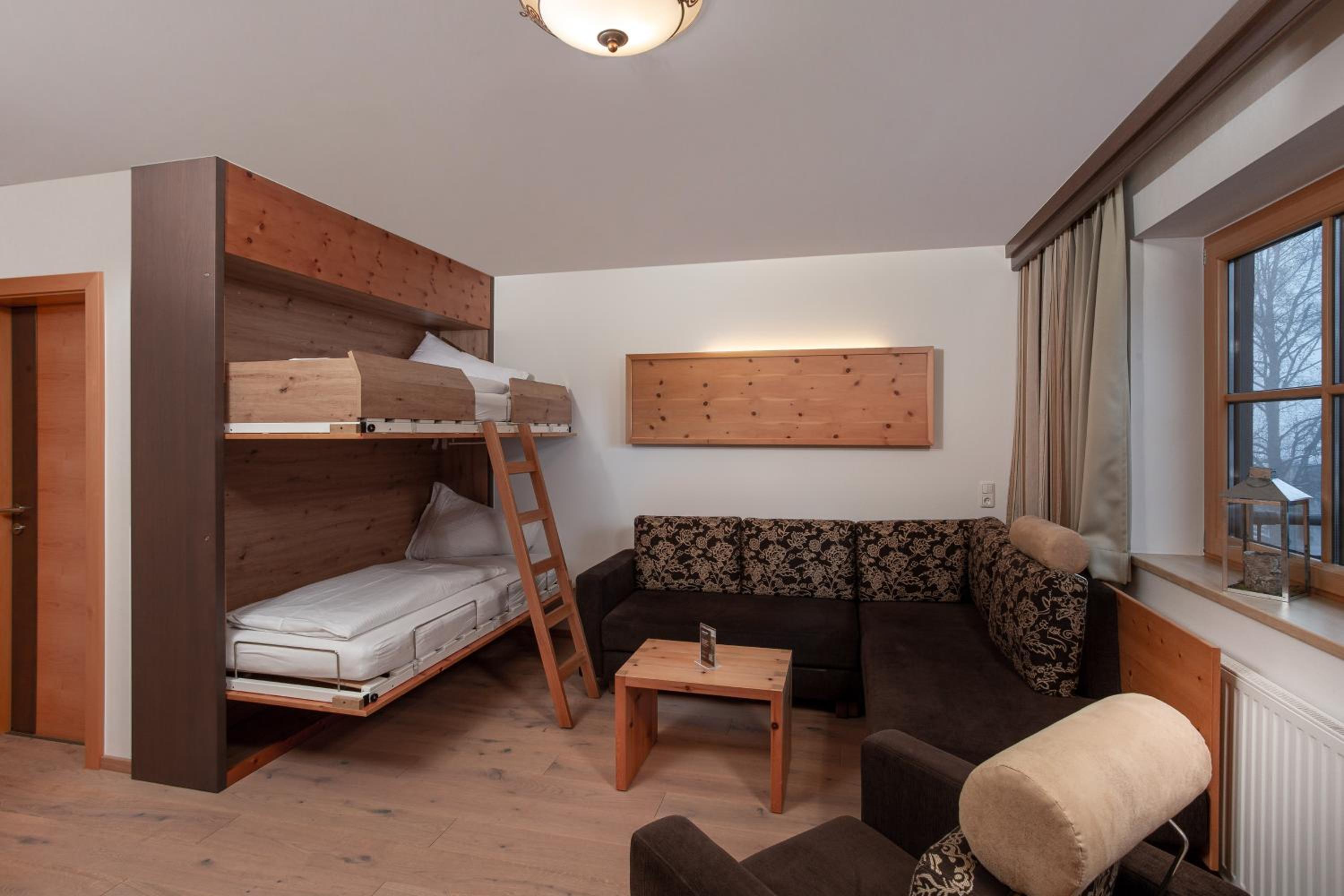 Tower Suite - Photo 4