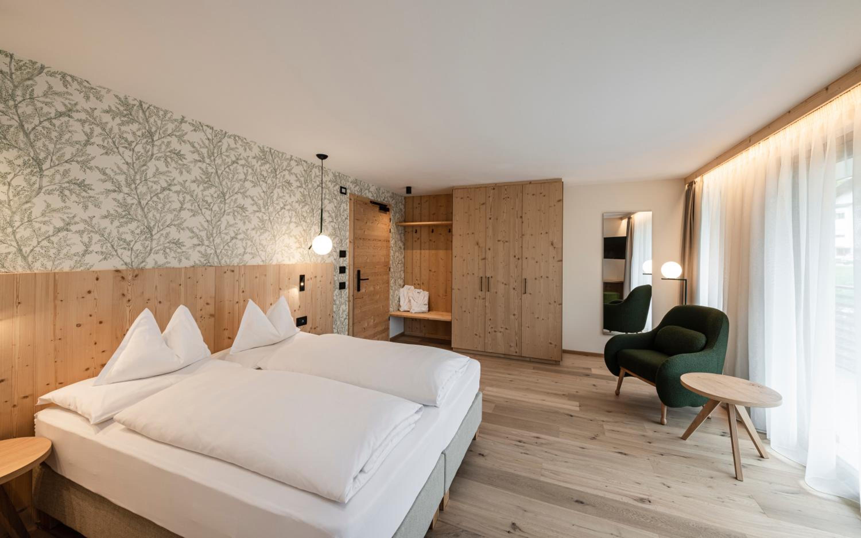 Deluxe Double or Twin Room photo 1