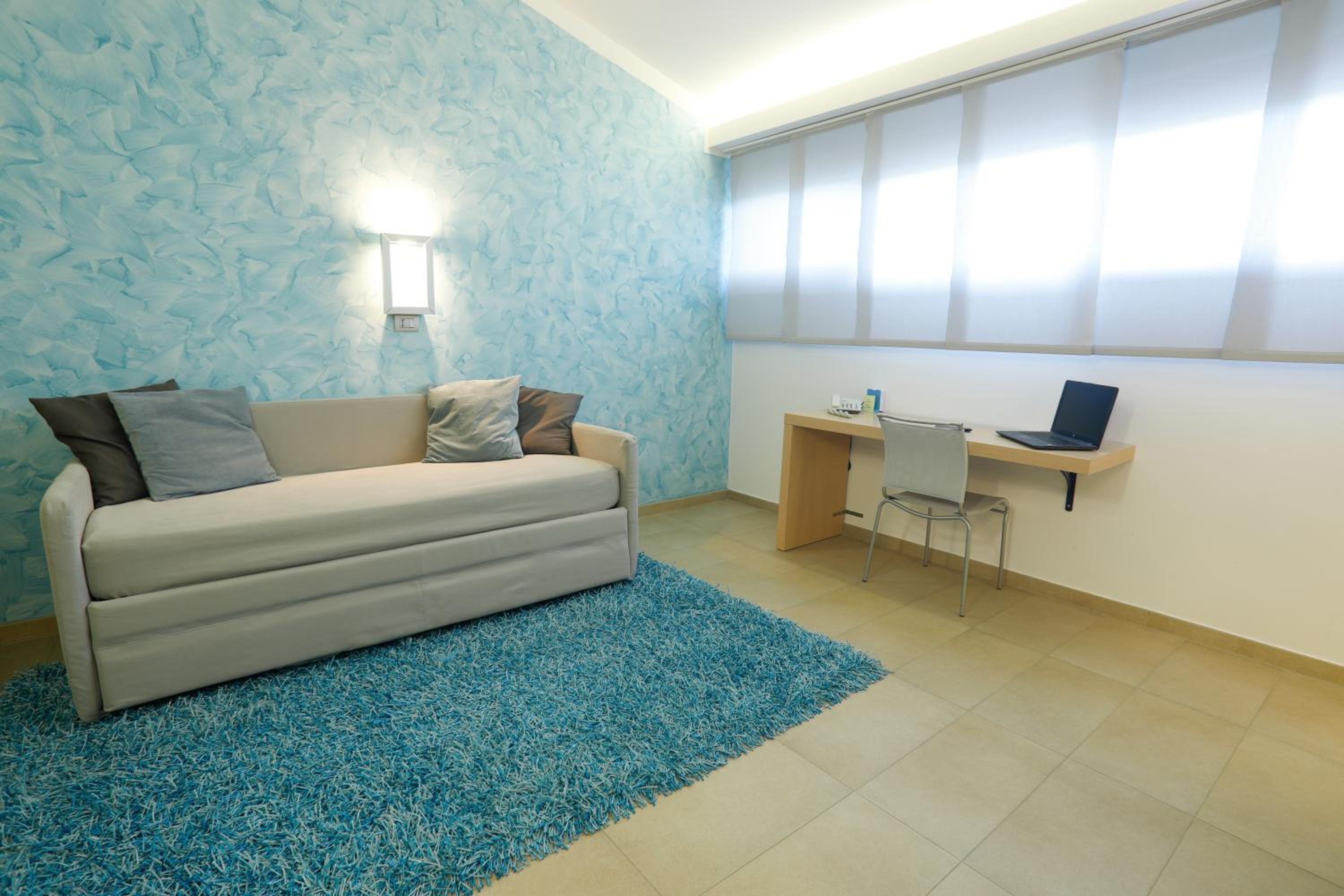 Queen Suite photo 3