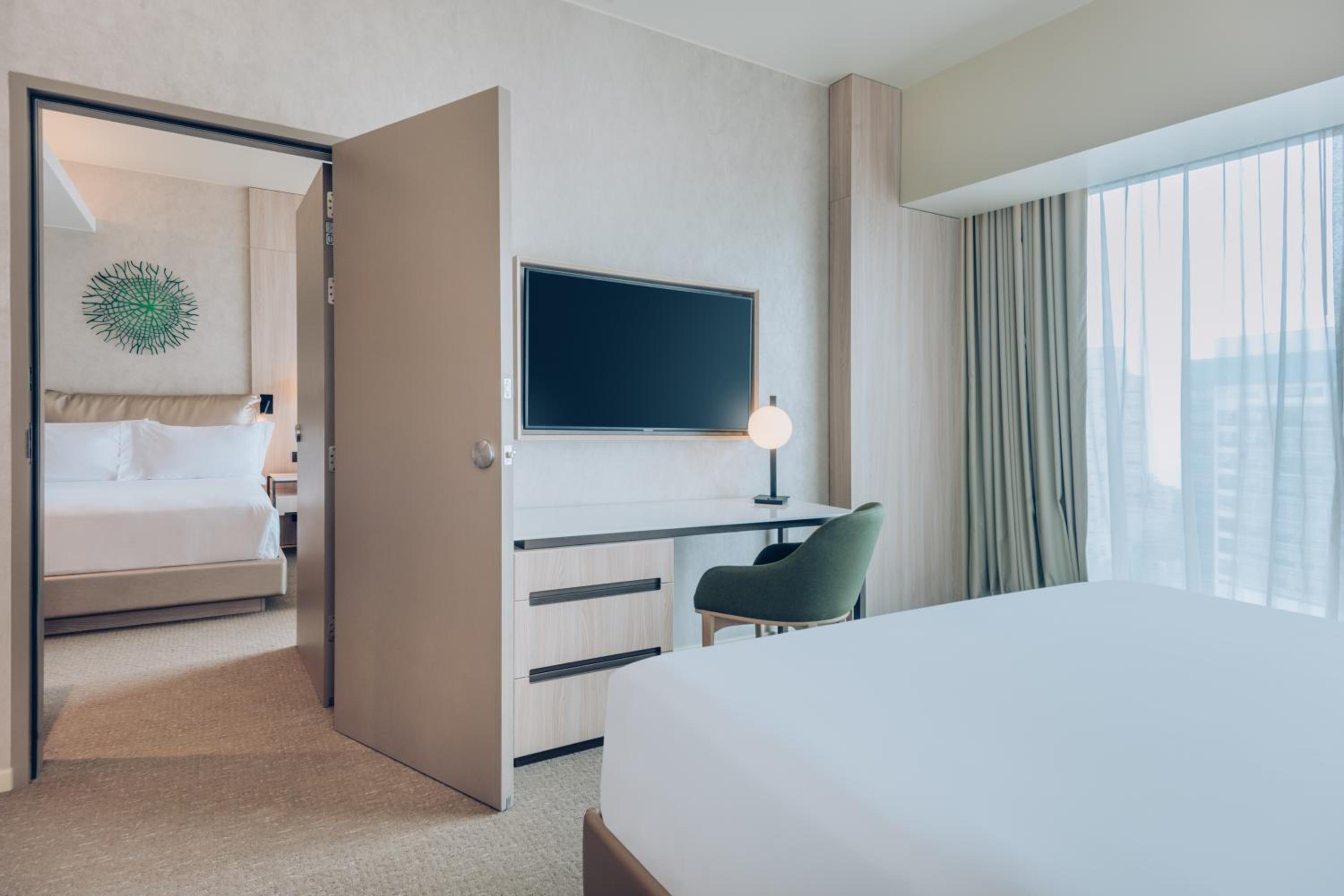 Family Room (3 Adults)