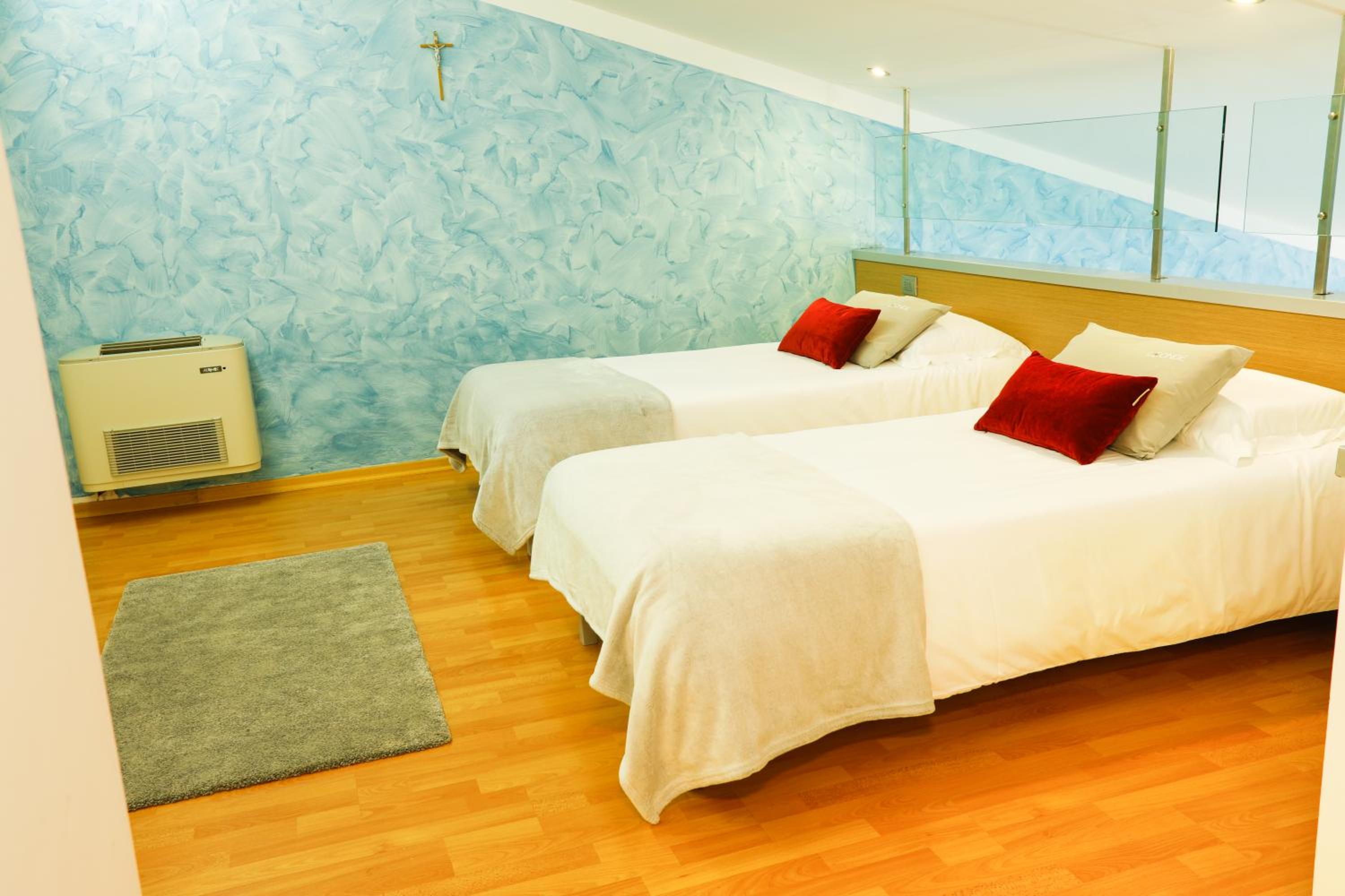 Queen Suite photo 2