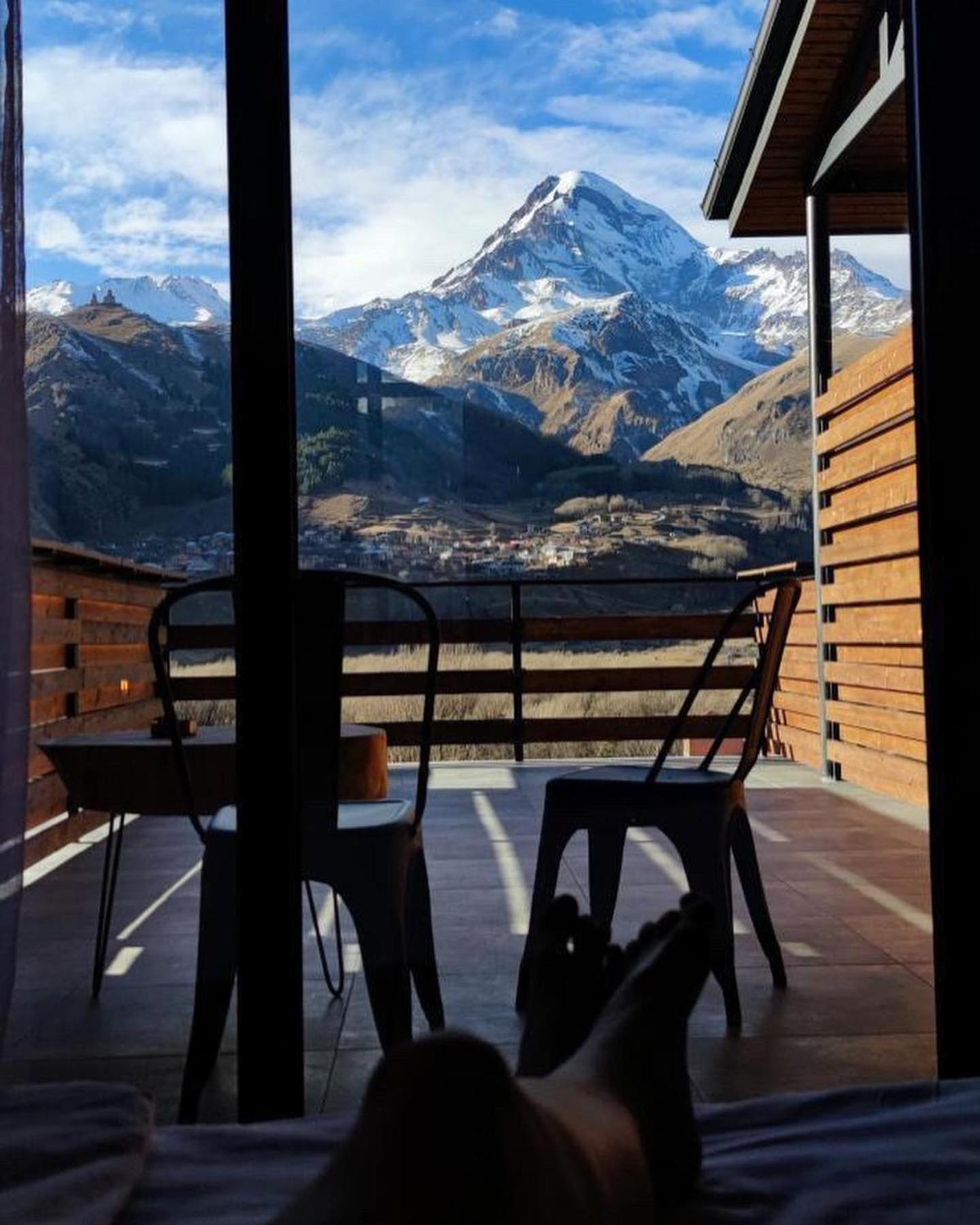 King Room with Mountain View photo 2