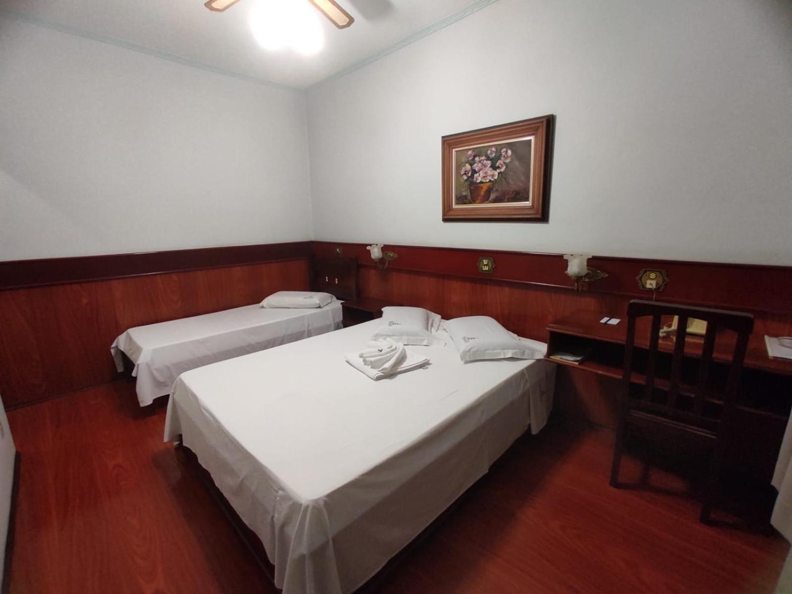 Double or Twin Room photo 3