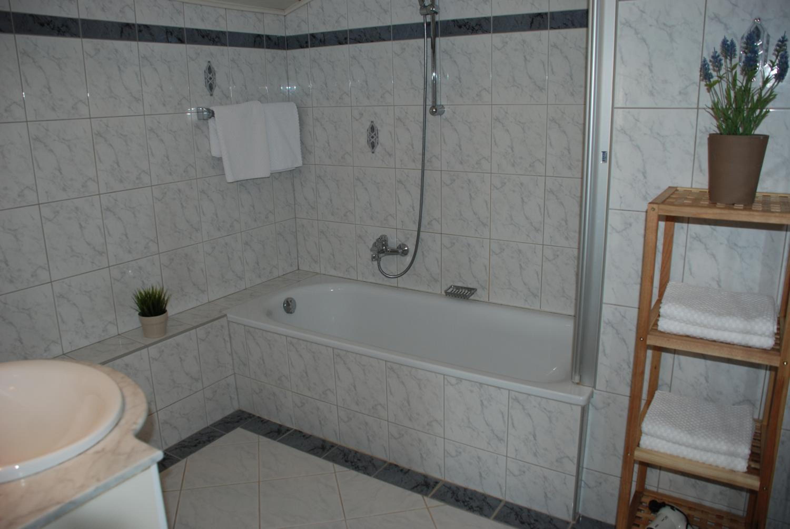 One-Bedroom Apartment with Balcony photo 2